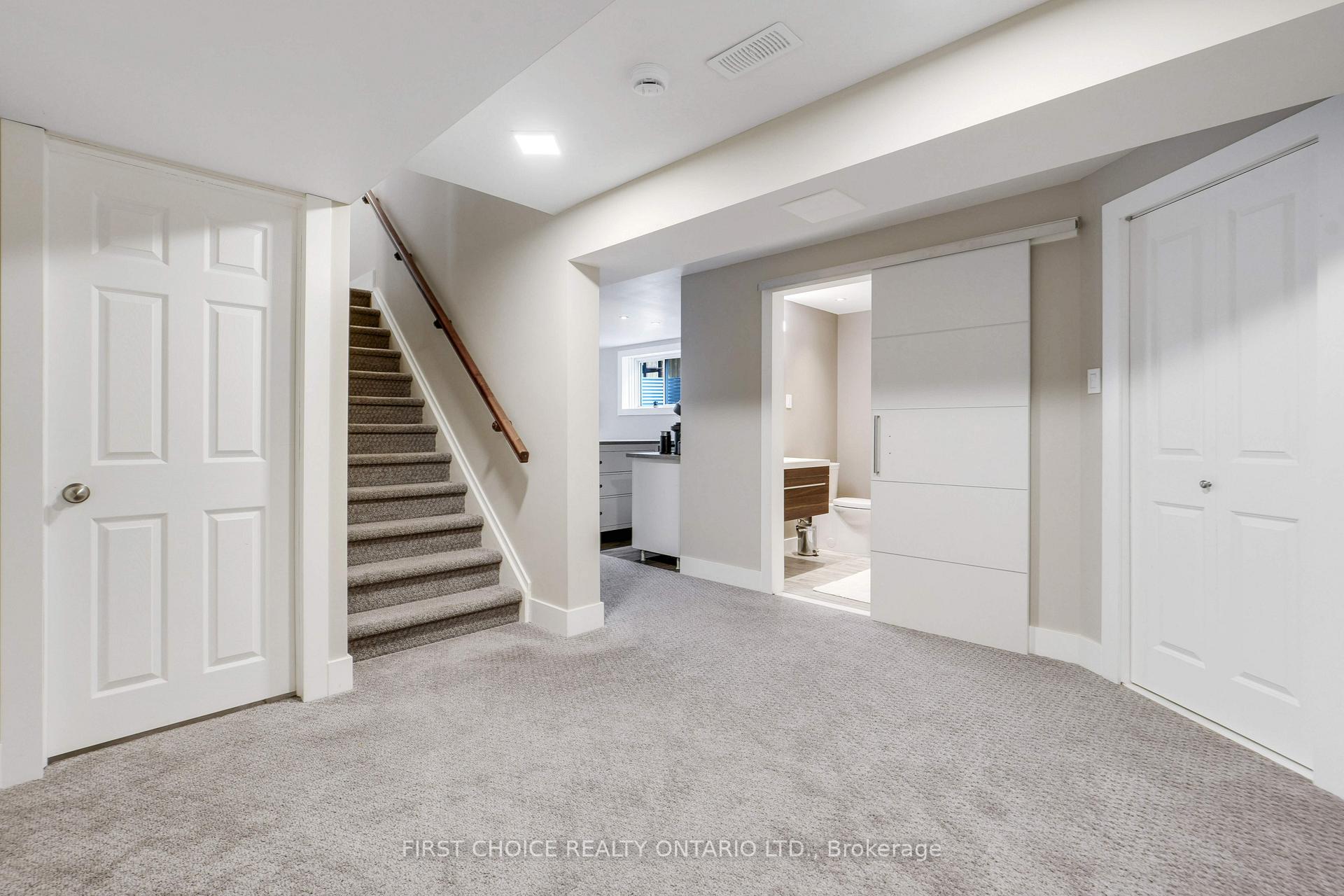 Photo 35 of 38 Withrow Avenue, Ottawa, Meadowlands/St. Claire Gardens — HOMEH