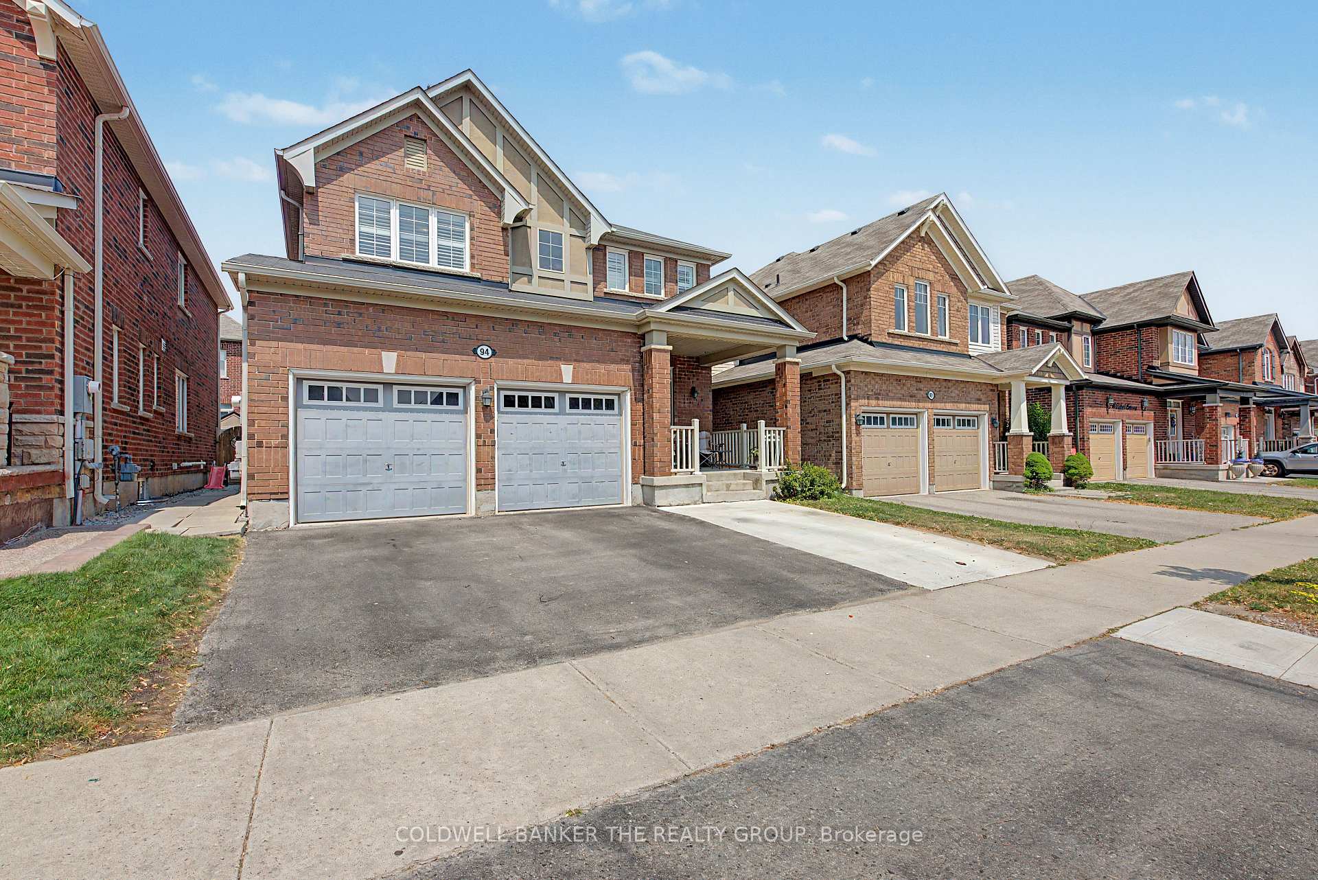Photo 4 of 94 Enford Crescent, Brampton, Northwest Brampton — HOMEH