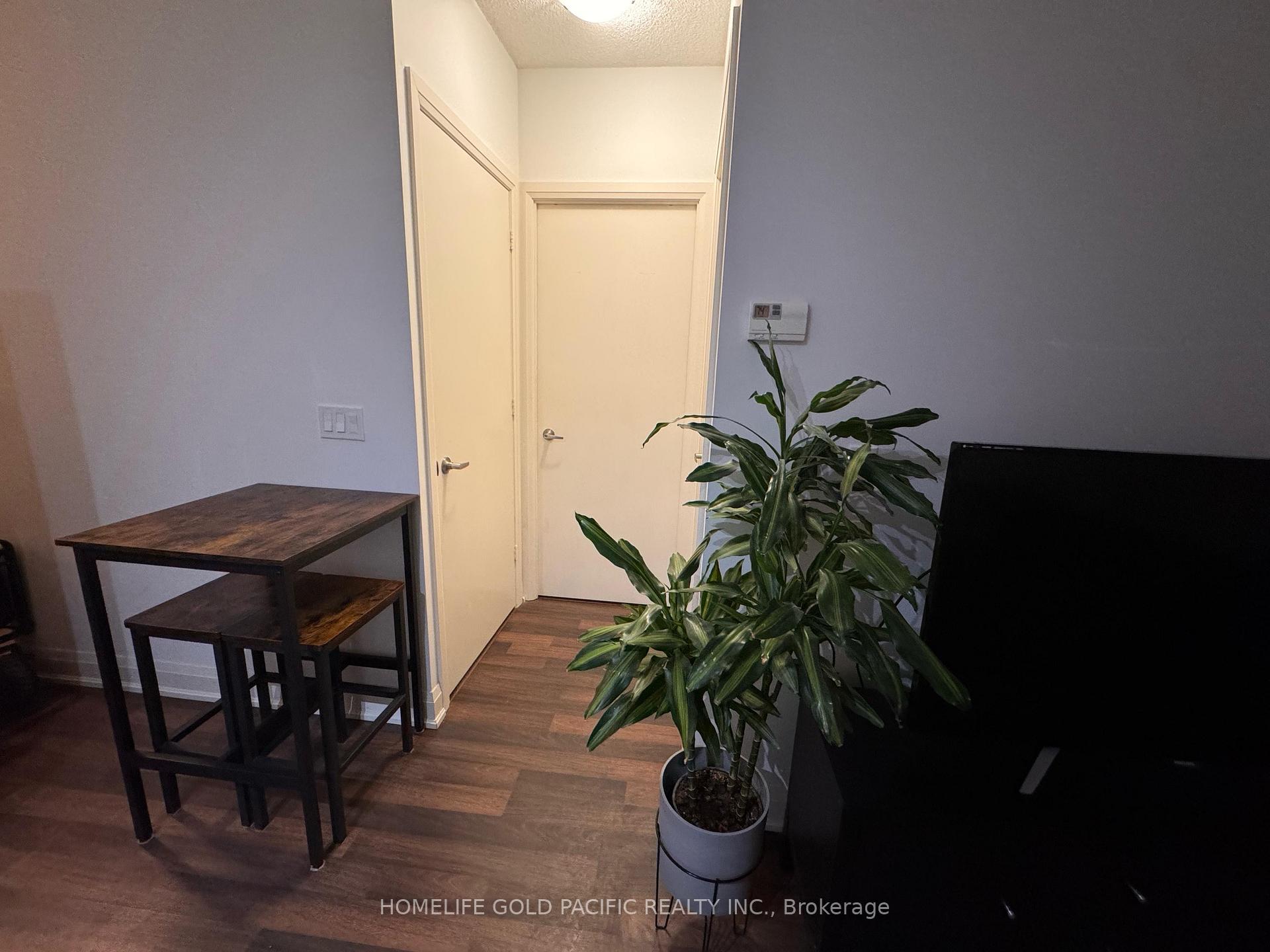 Photo 11 of Unit 506, 68 Canterbury Place, North York, Willowdale West — HOMEH