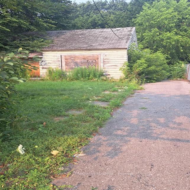 Photo 1 of 11 Centre Street, Scarborough, Scarborough Village — HOMEH
