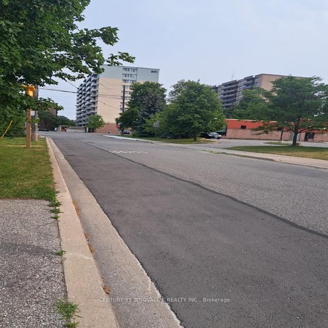 Photo 10 of 11 Centre Street, Scarborough, Scarborough Village — HOMEH