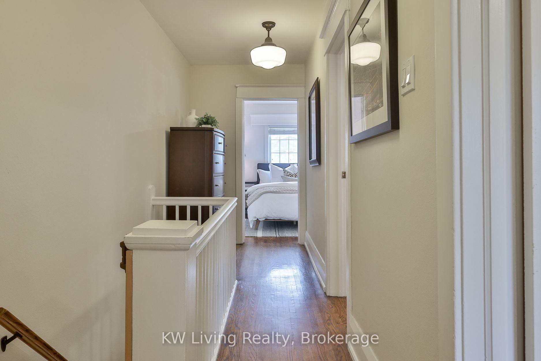 Photo 15 of 452 Davisville Avenue, Toronto, Mount Pleasant East — HOMEH