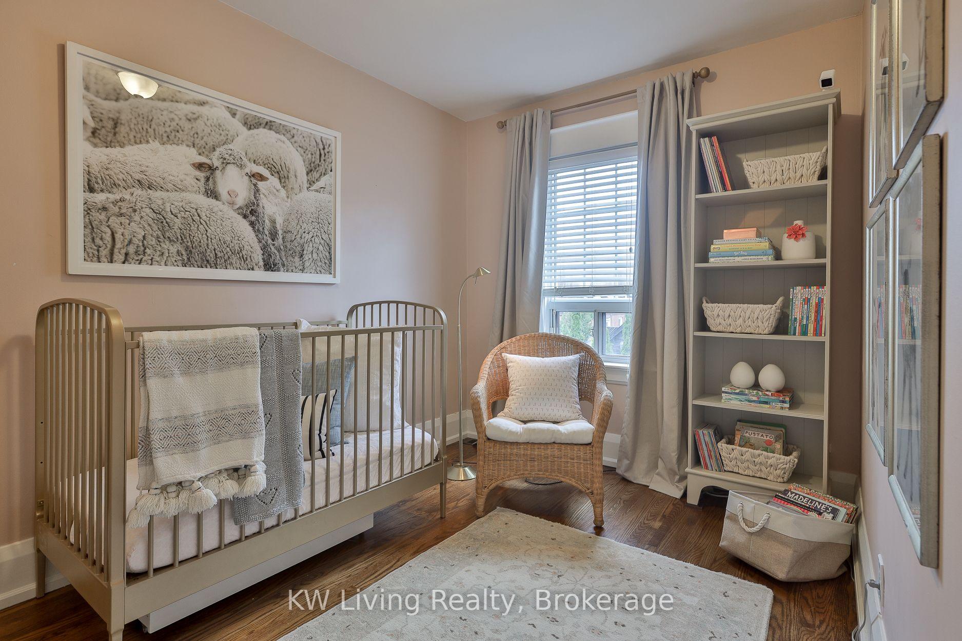 Photo 18 of 452 Davisville Avenue, Toronto, Mount Pleasant East — HOMEH