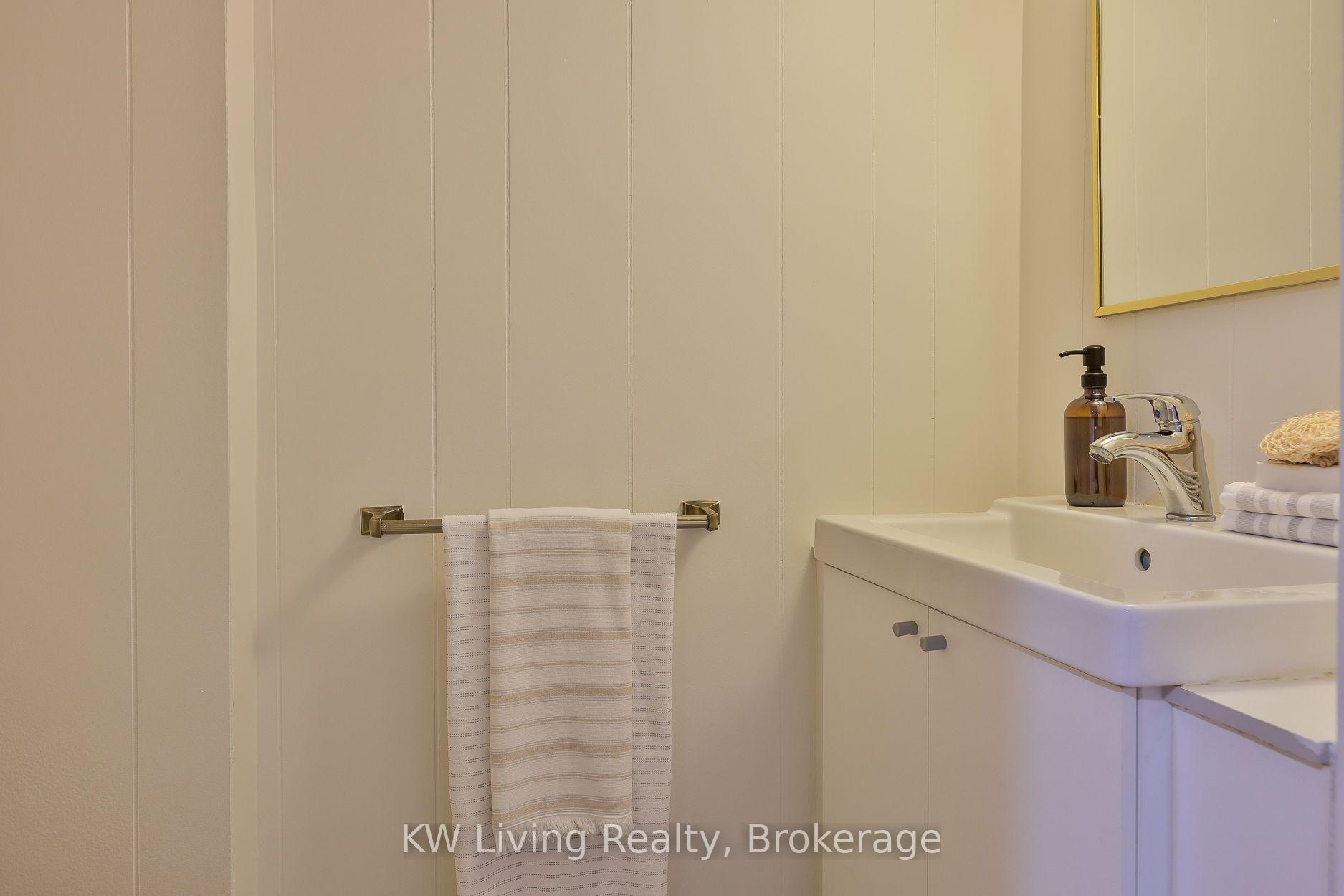 Photo 20 of 452 Davisville Avenue, Toronto, Mount Pleasant East — HOMEH