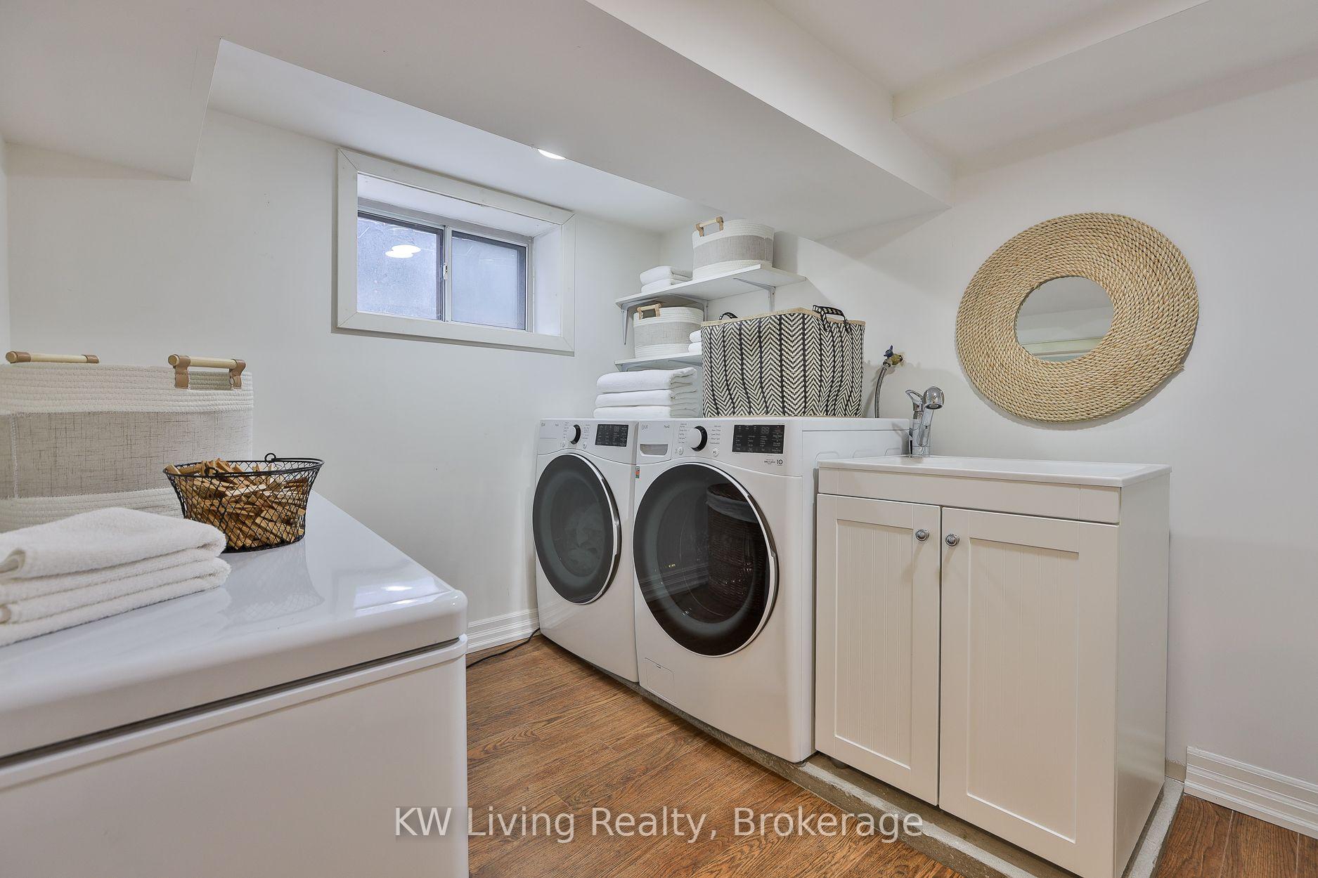 Photo 23 of 452 Davisville Avenue, Toronto, Mount Pleasant East — HOMEH