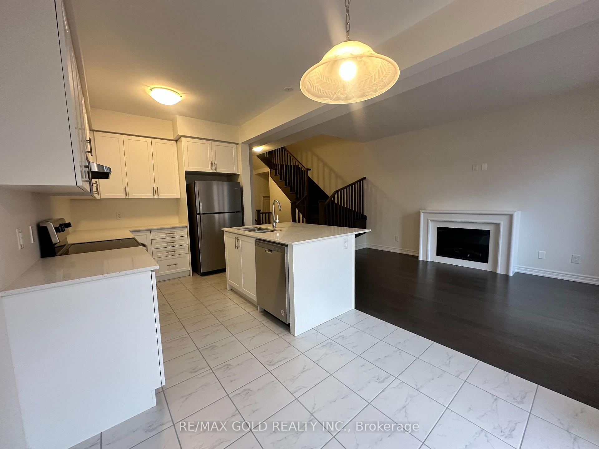 Photo 4 of 147 Broadacre Drive, Kitchener, Huron Park — HOMEH