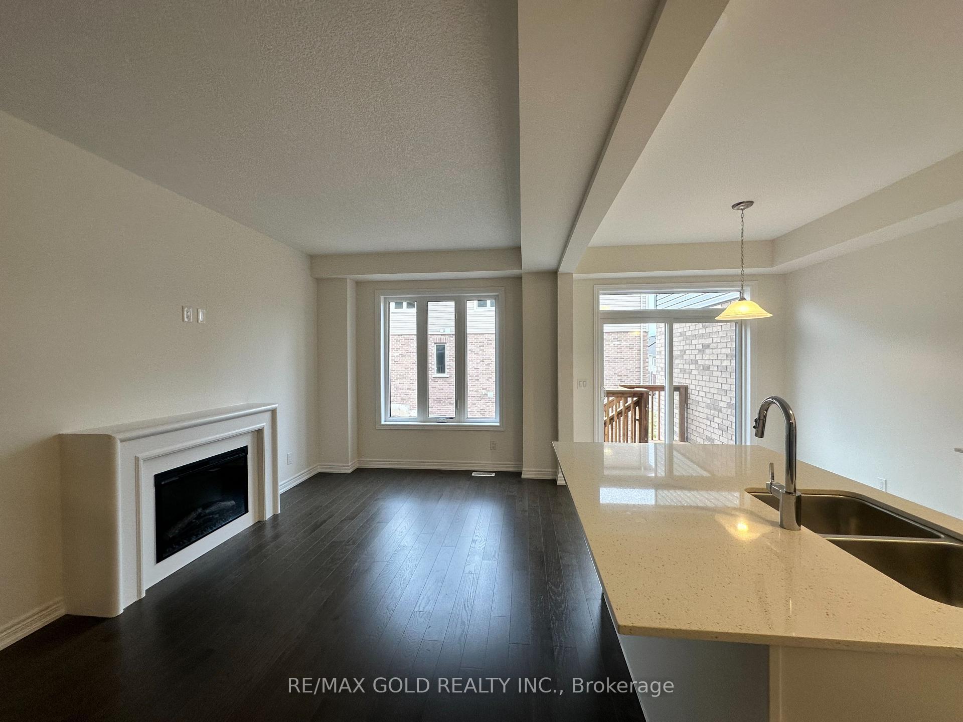 Photo 7 of 147 Broadacre Drive, Kitchener, Huron Park — HOMEH