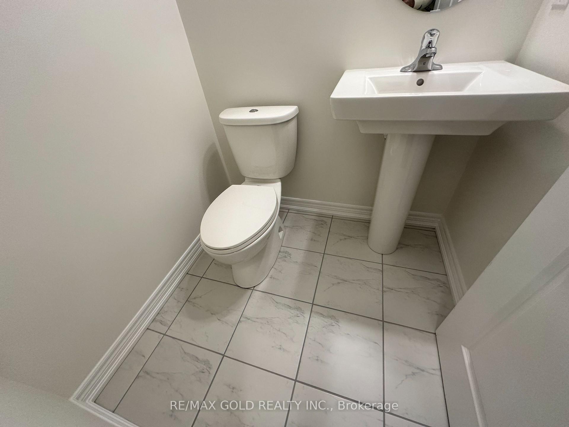 Photo 8 of 147 Broadacre Drive, Kitchener, Huron Park — HOMEH