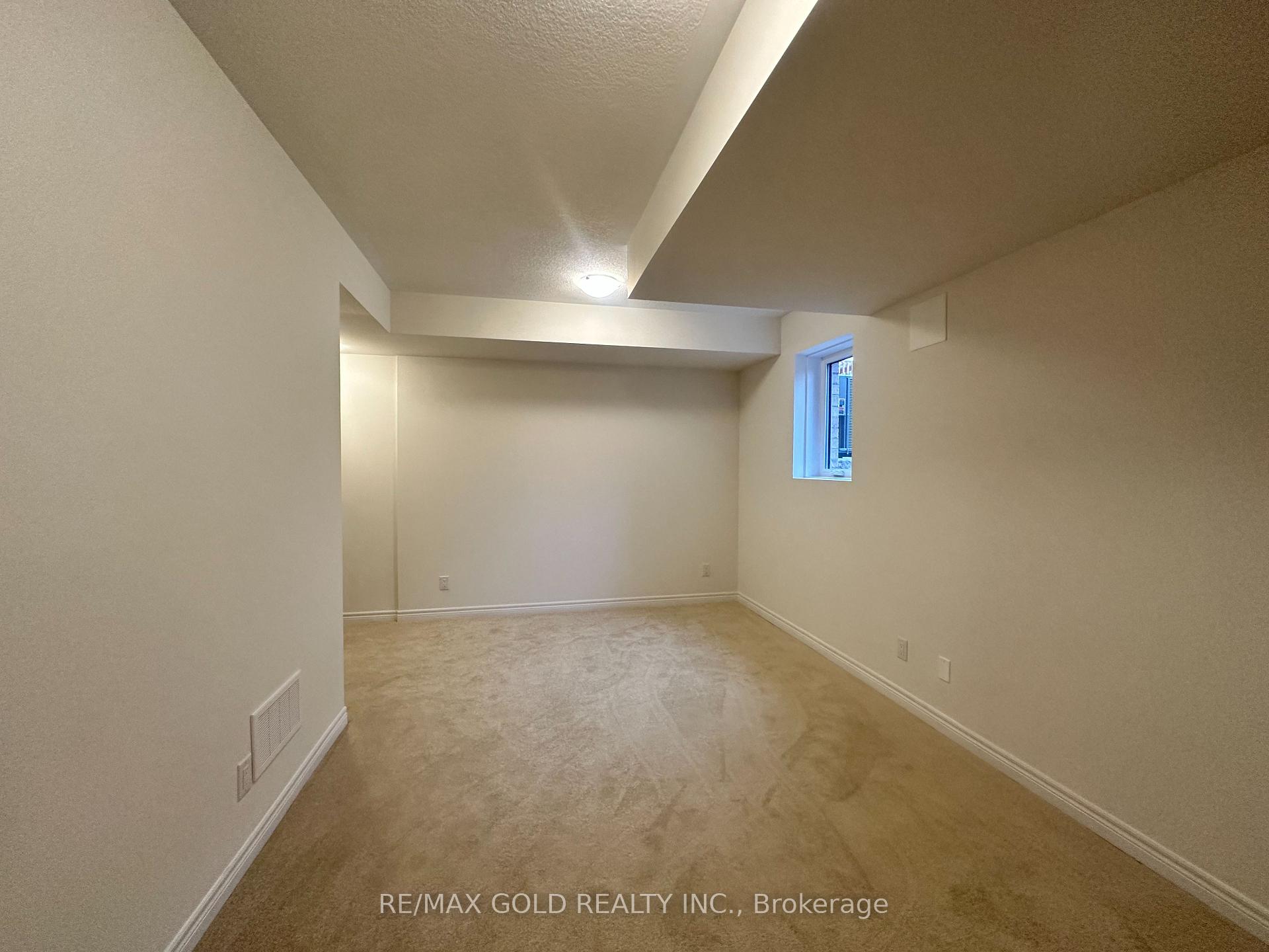 Photo 12 of 147 Broadacre Drive, Kitchener, Huron Park — HOMEH