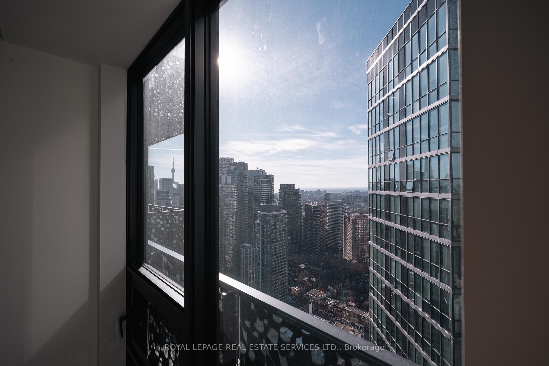 Photo 13 of Unit 4306, 55 Charles Street E, Toronto, Church-Yonge Corridor — HOMEH