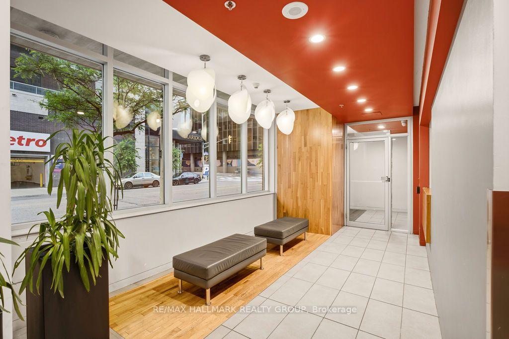 Photo 2 of Unit 1105, 179 George Street, Ottawa, Lower Town/Byward Market — HOMEH