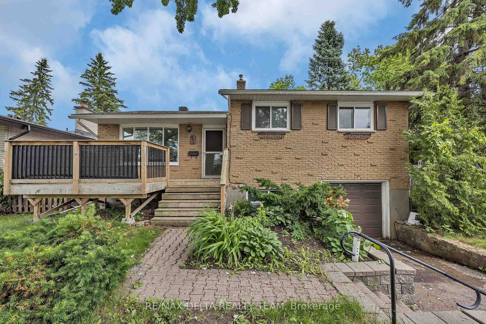 Photo 4 of 841 Balsam Drive, Ottawa, Chatelaine Village — HOMEH