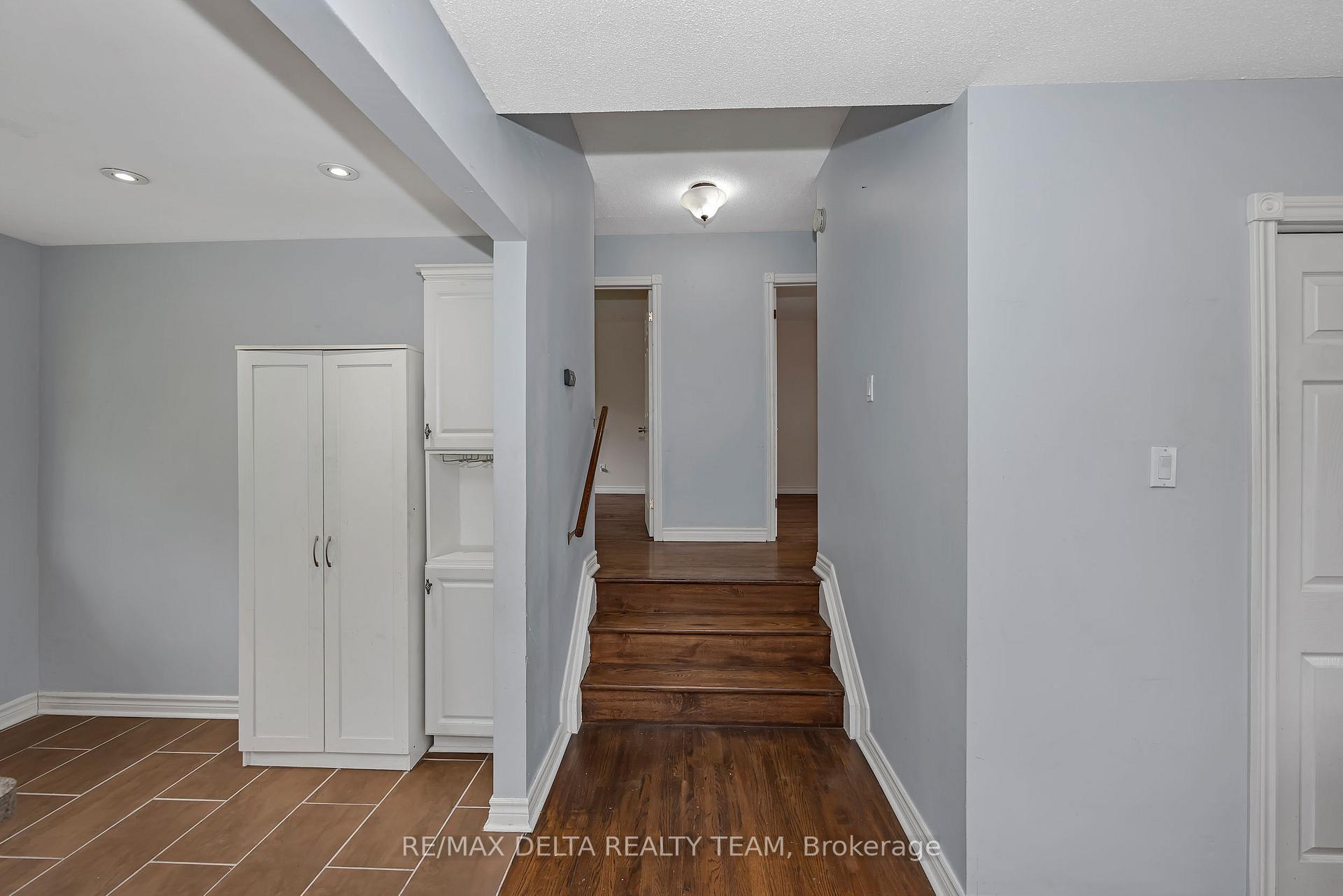 Photo 18 of 841 Balsam Drive, Ottawa, Chatelaine Village — HOMEH