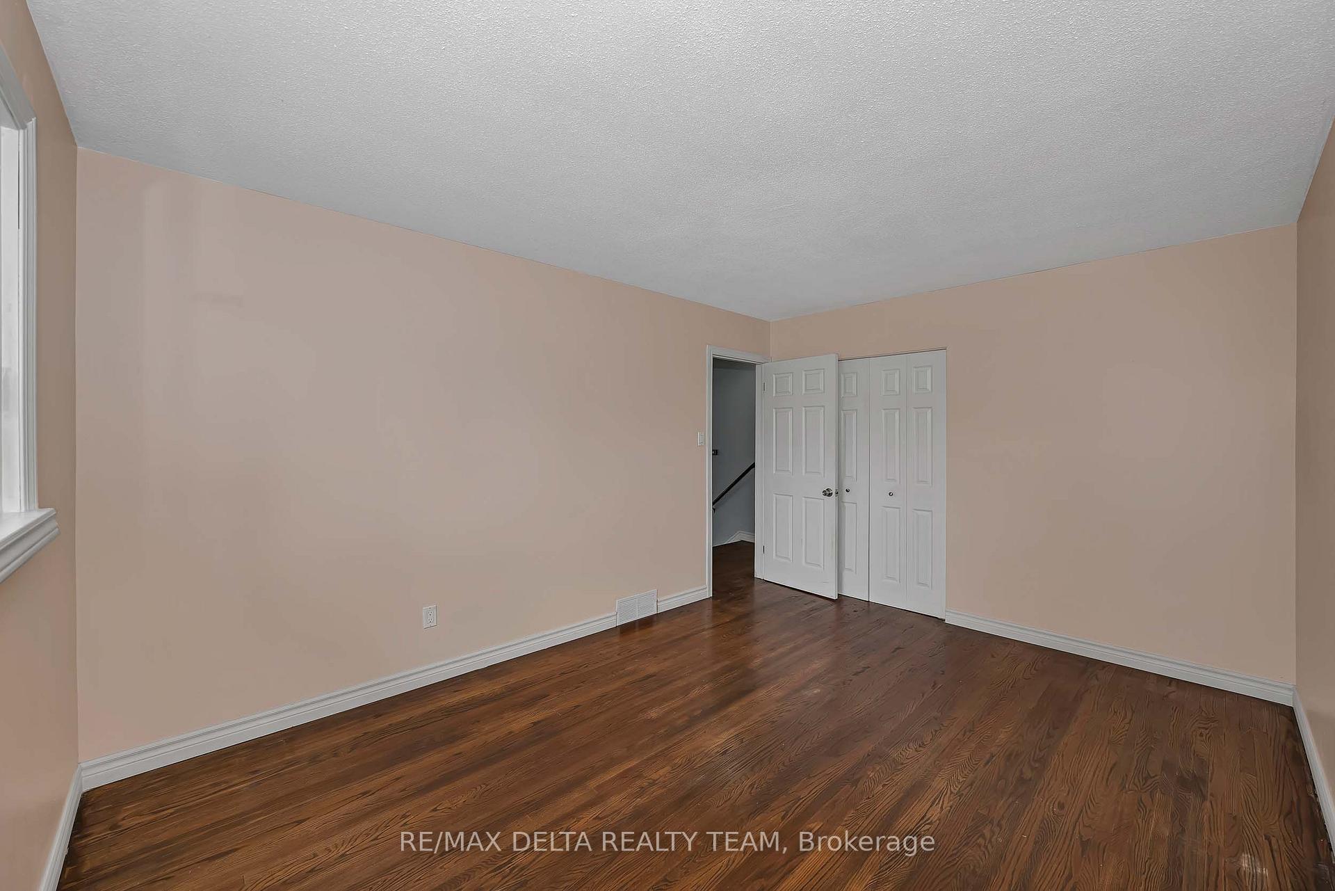 Photo 21 of 841 Balsam Drive, Ottawa, Chatelaine Village — HOMEH
