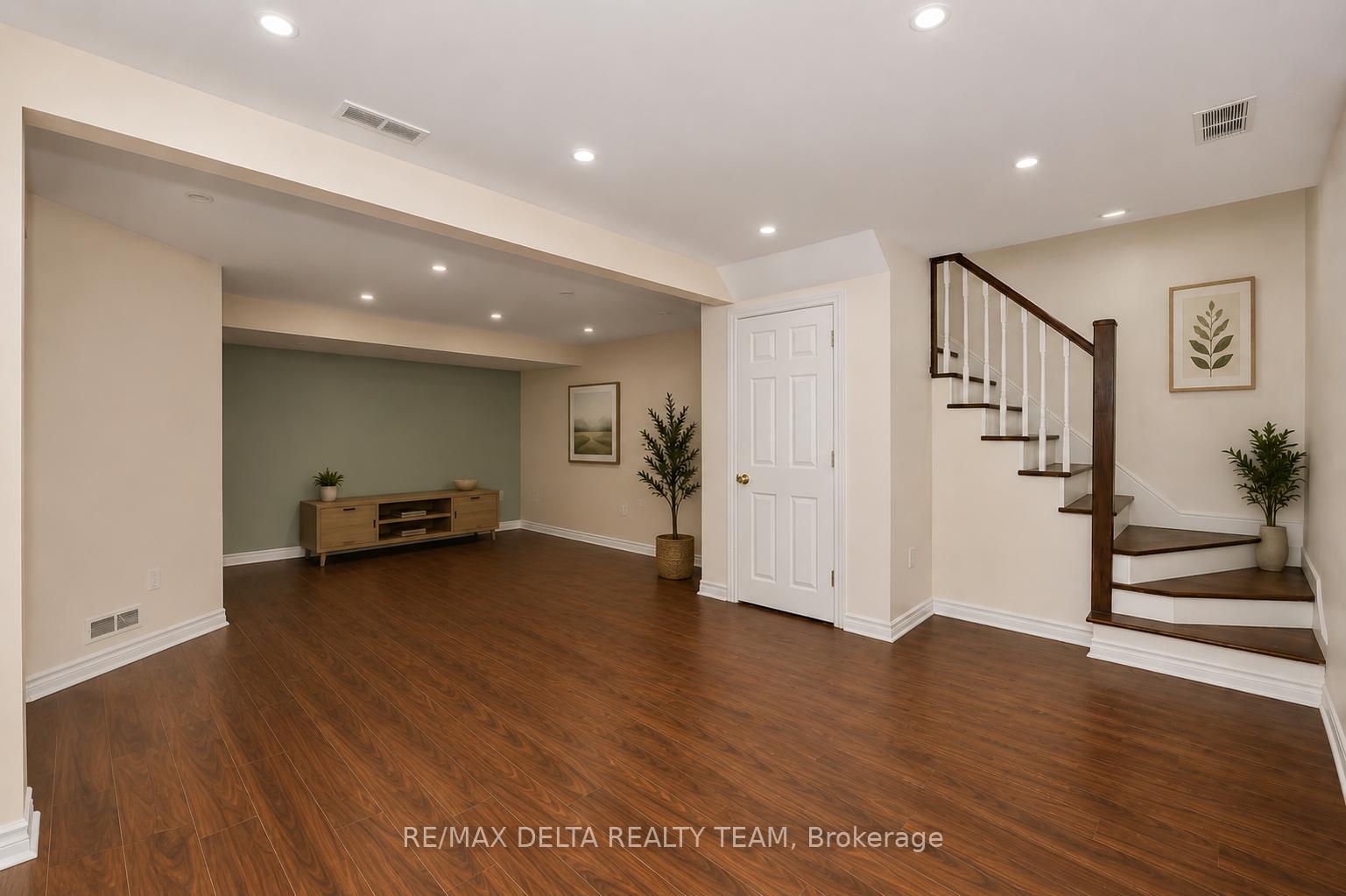 Photo 29 of 841 Balsam Drive, Ottawa, Chatelaine Village — HOMEH
