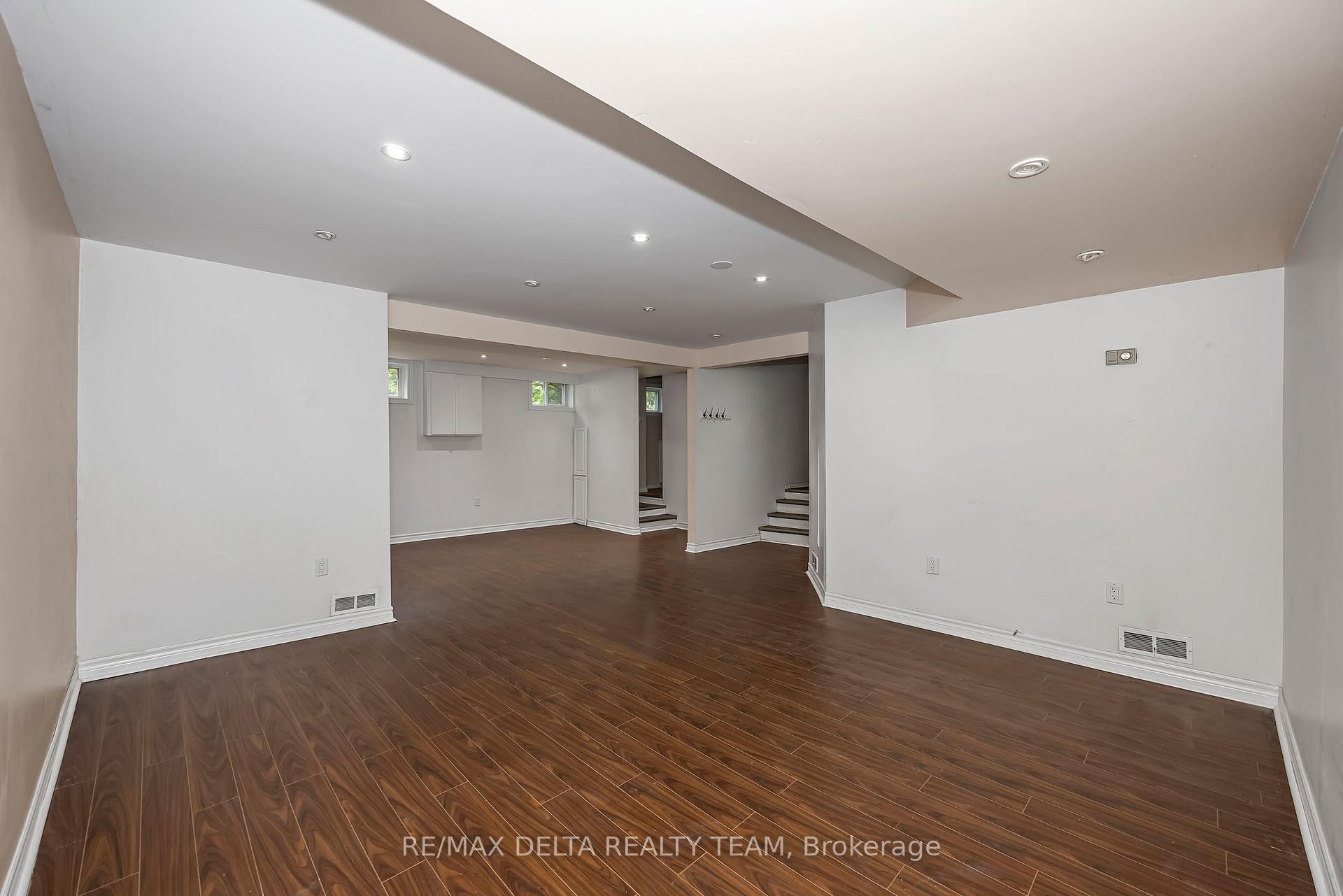 Photo 32 of 841 Balsam Drive, Ottawa, Chatelaine Village — HOMEH
