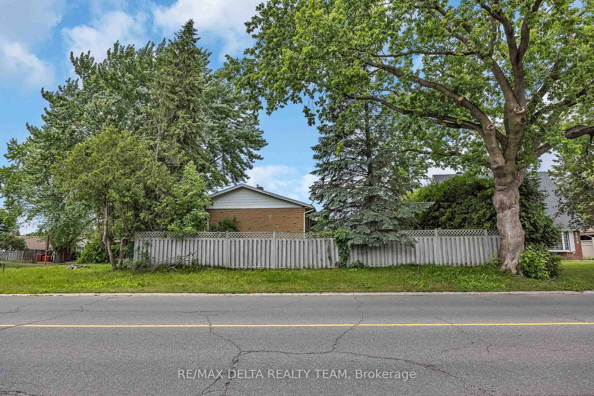 Photo 40 of 841 Balsam Drive, Ottawa, Chatelaine Village — HOMEH
