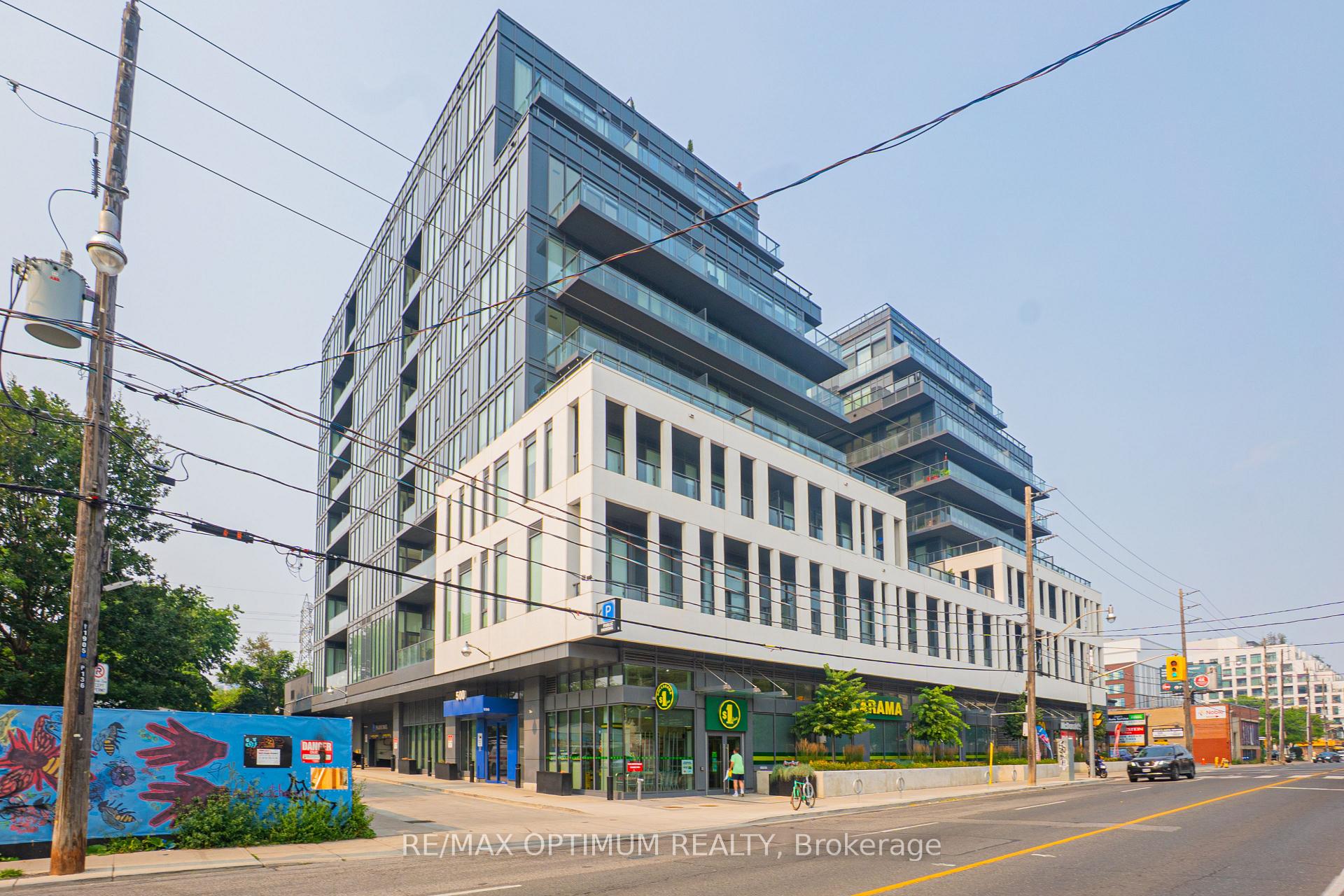 Front of Unit 512, 500 Dupont Street