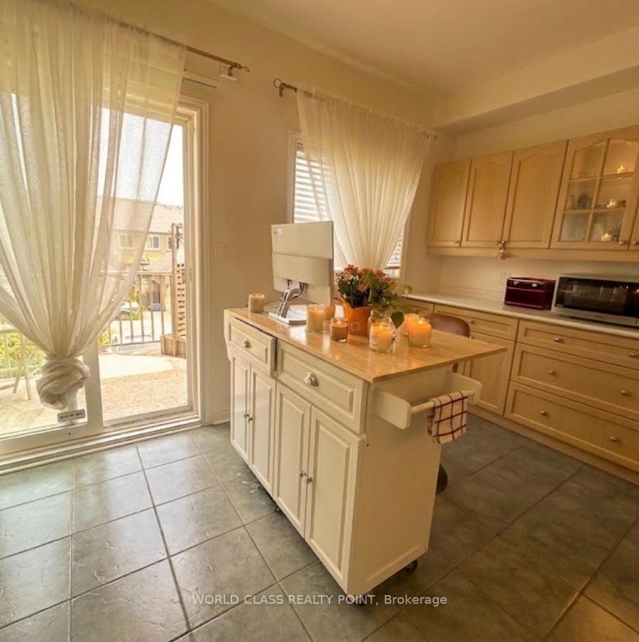 Photo 6 of 7 Carnation Road, Markham, Commerce Valley — HOMEH