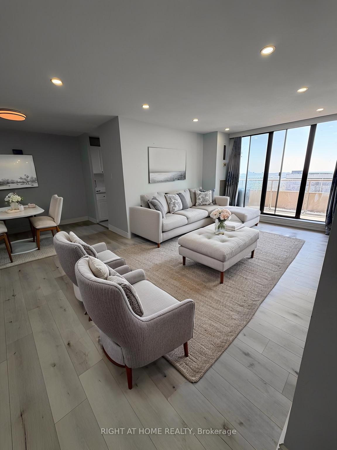 Photo 7 of Unit 2106, 4 Kings Cross Road, Brampton, Queen Street Corridor — HOMEH