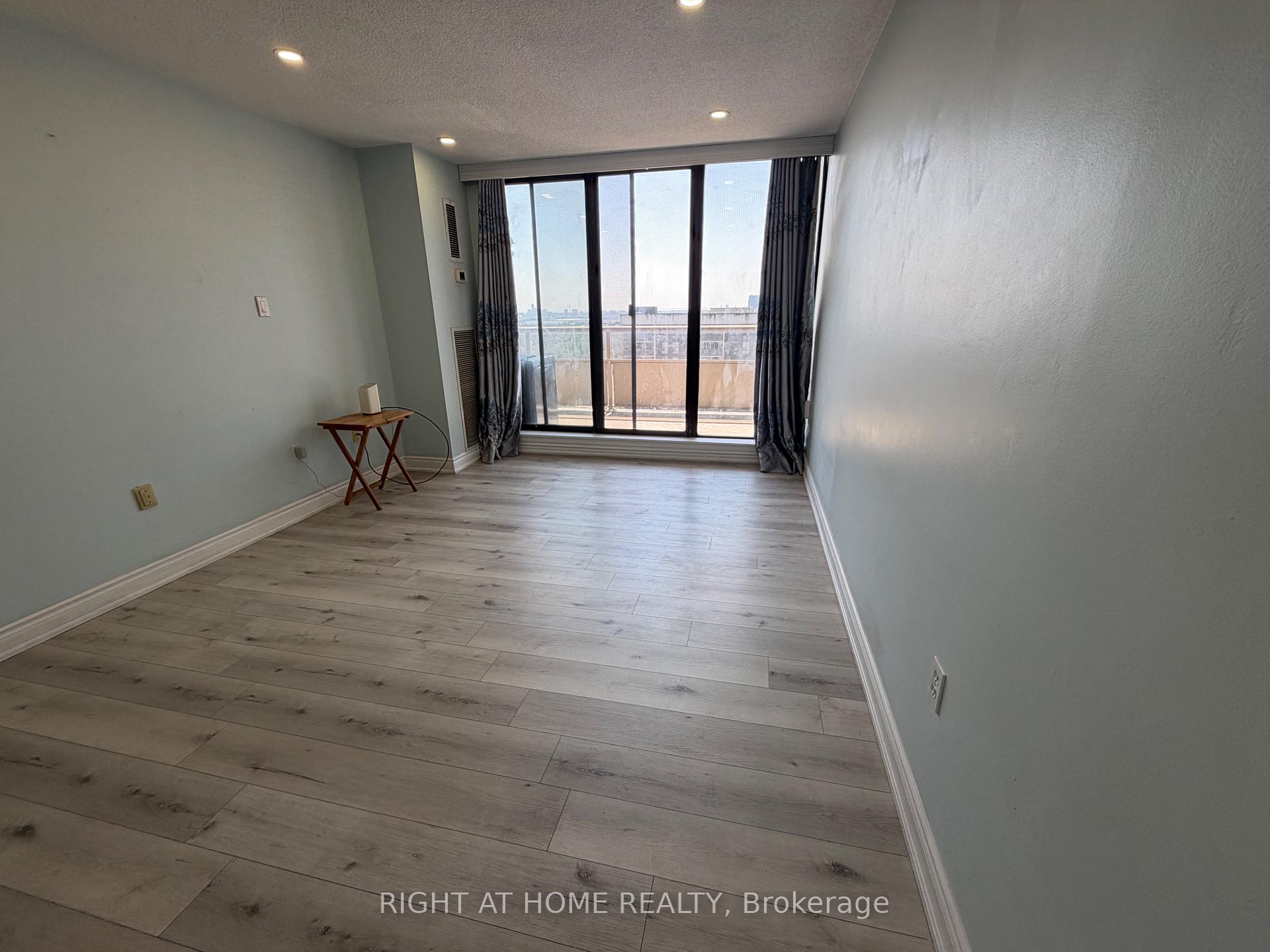 Photo 12 of Unit 2106, 4 Kings Cross Road, Brampton, Queen Street Corridor — HOMEH