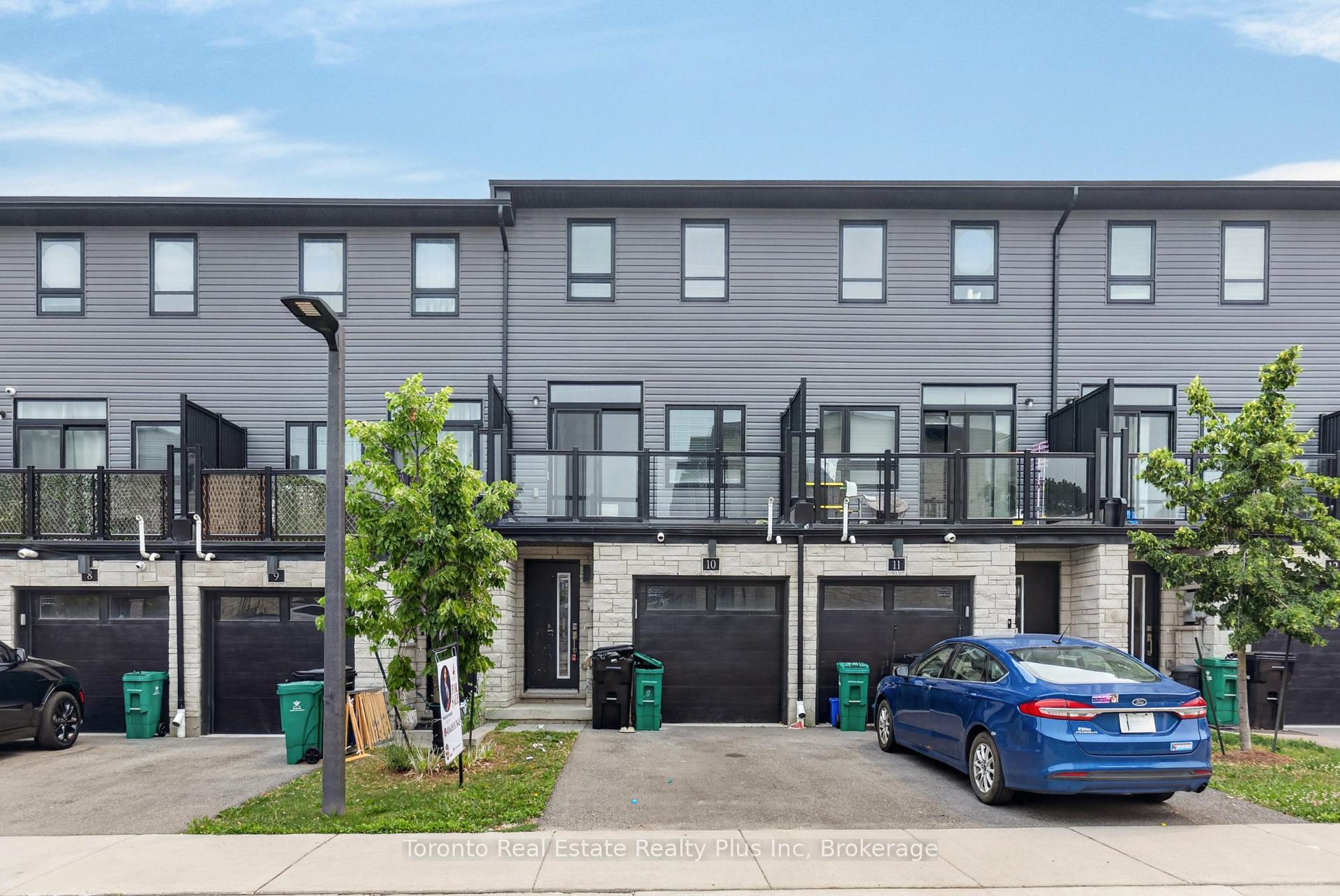 Front of Unit 10, 51 Sparrow Avenue