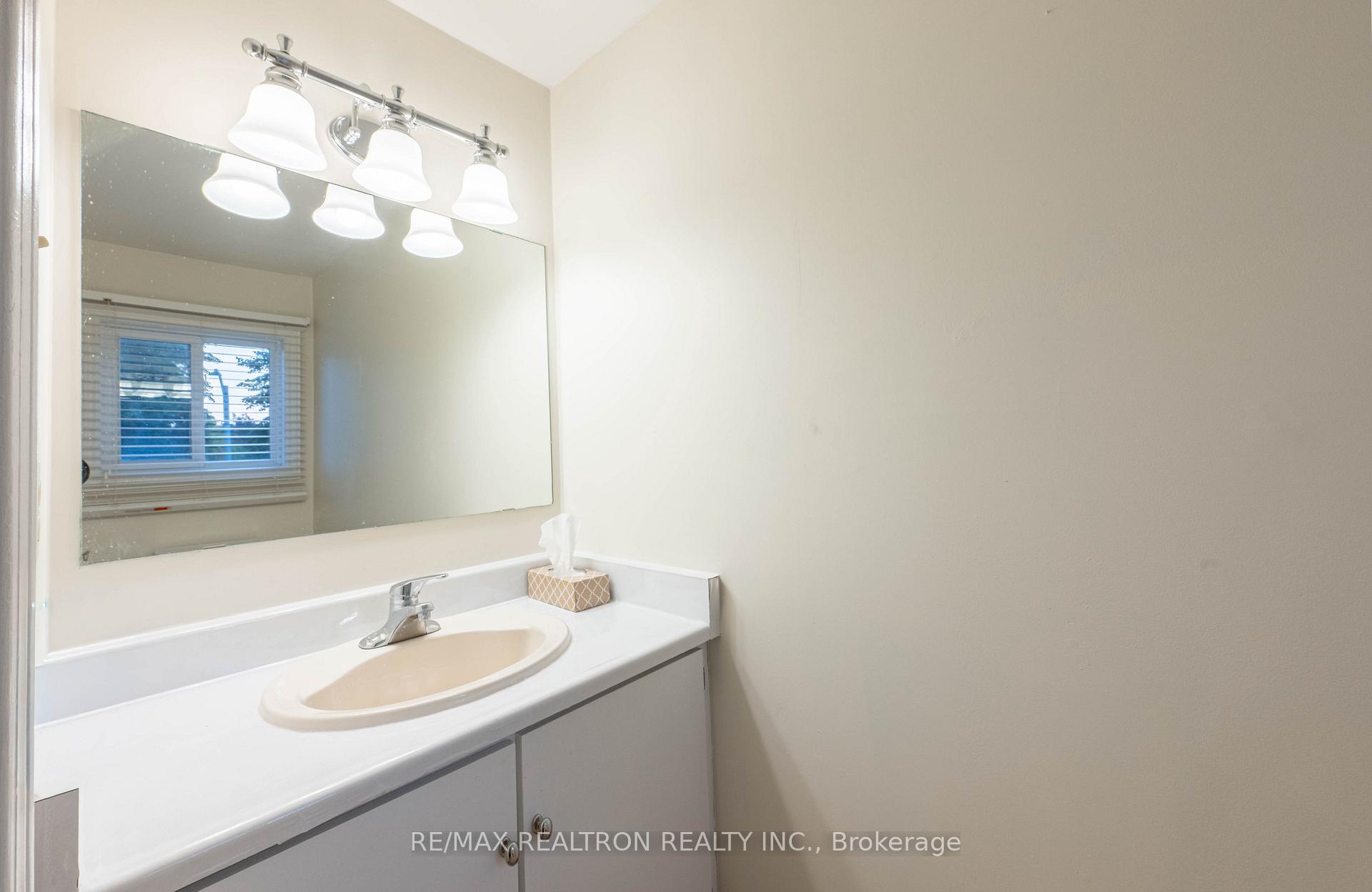 Photo 18 of 95 Chalmers Crescent, Ajax, Central — HOMEH