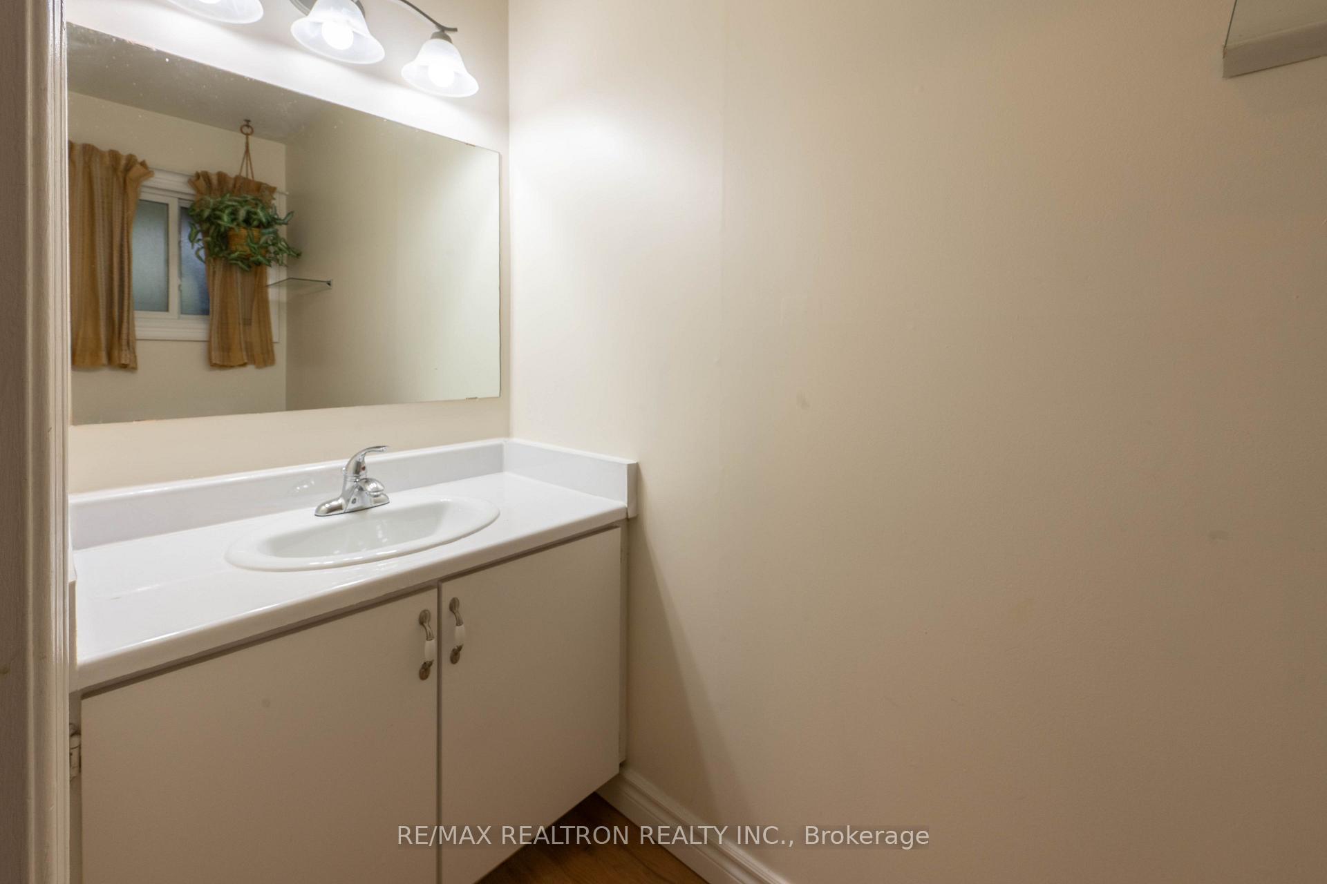 Photo 28 of 95 Chalmers Crescent, Ajax, Central — HOMEH