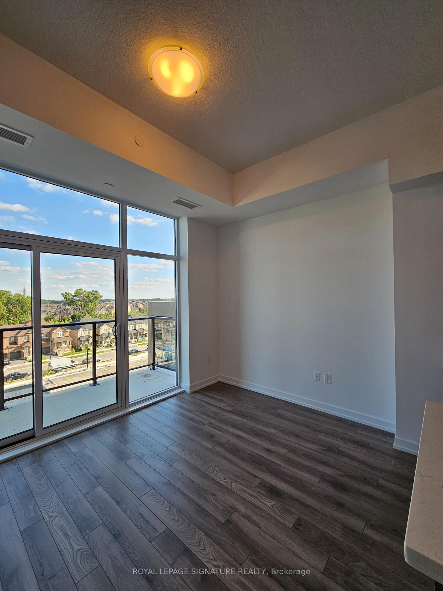 Photo 5 of Unit 512, 460 Dundas Street E, Hamilton, Waterdown — HOMEH