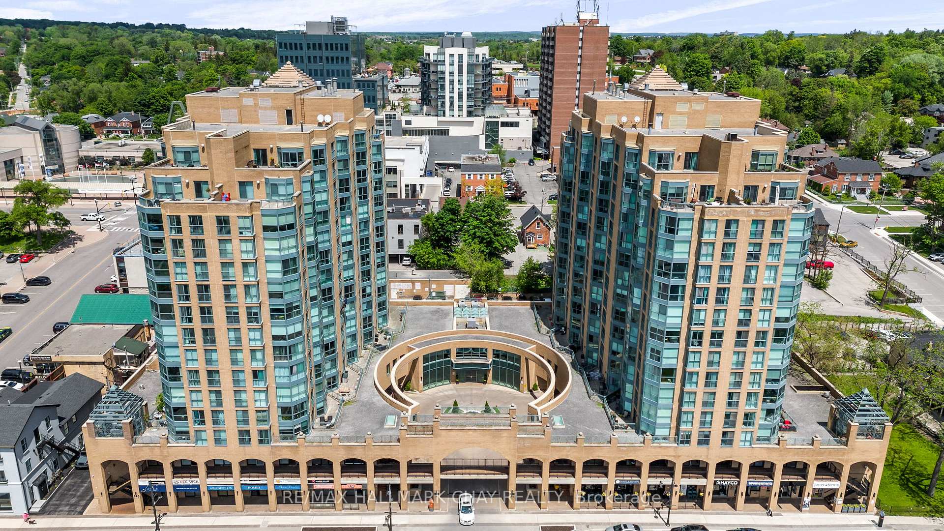 Photo 2 of Unit 906, 140 Dunlop Street E, Barrie, City Centre — HOMEH
