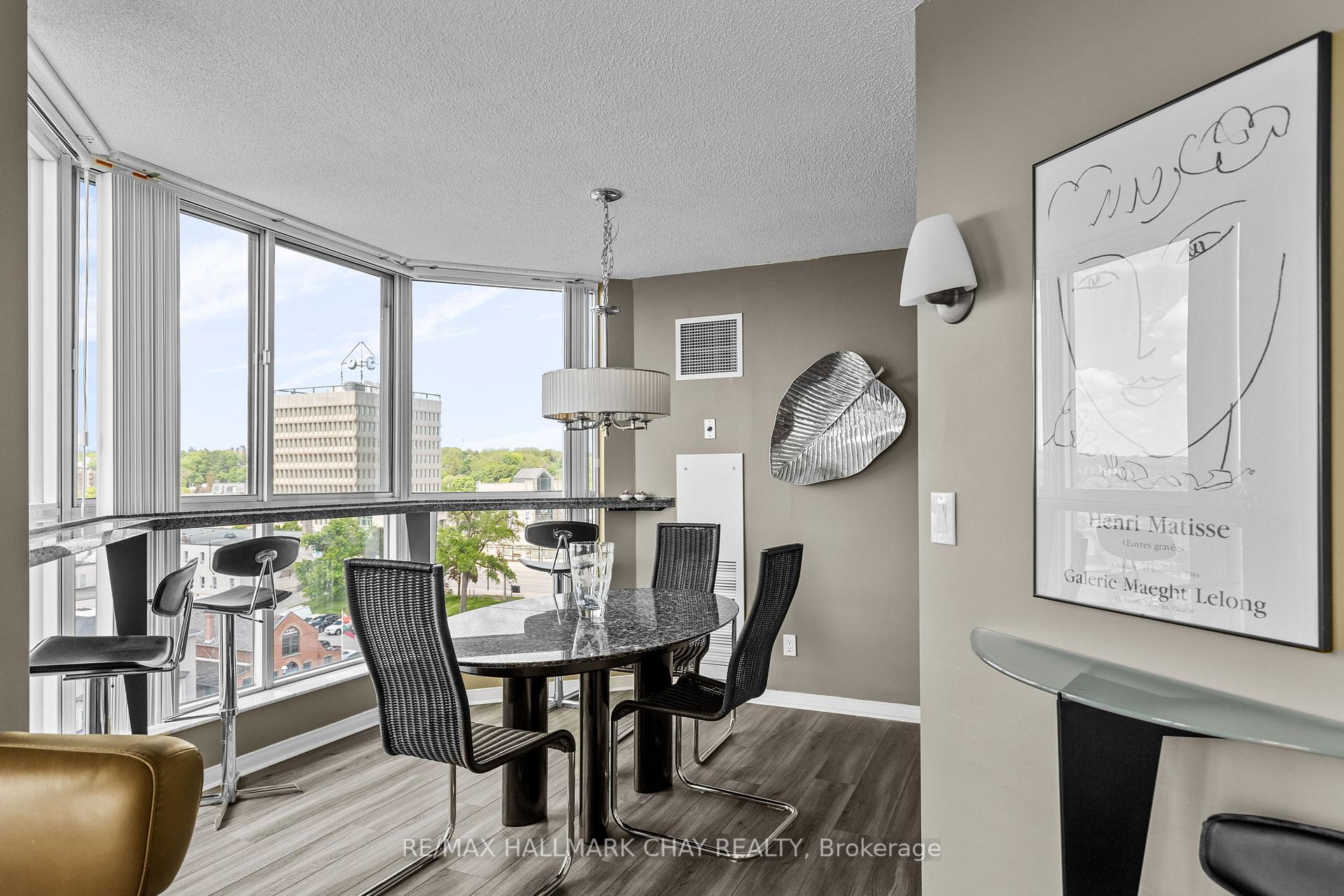 Photo 6 of Unit 906, 140 Dunlop Street E, Barrie, City Centre — HOMEH