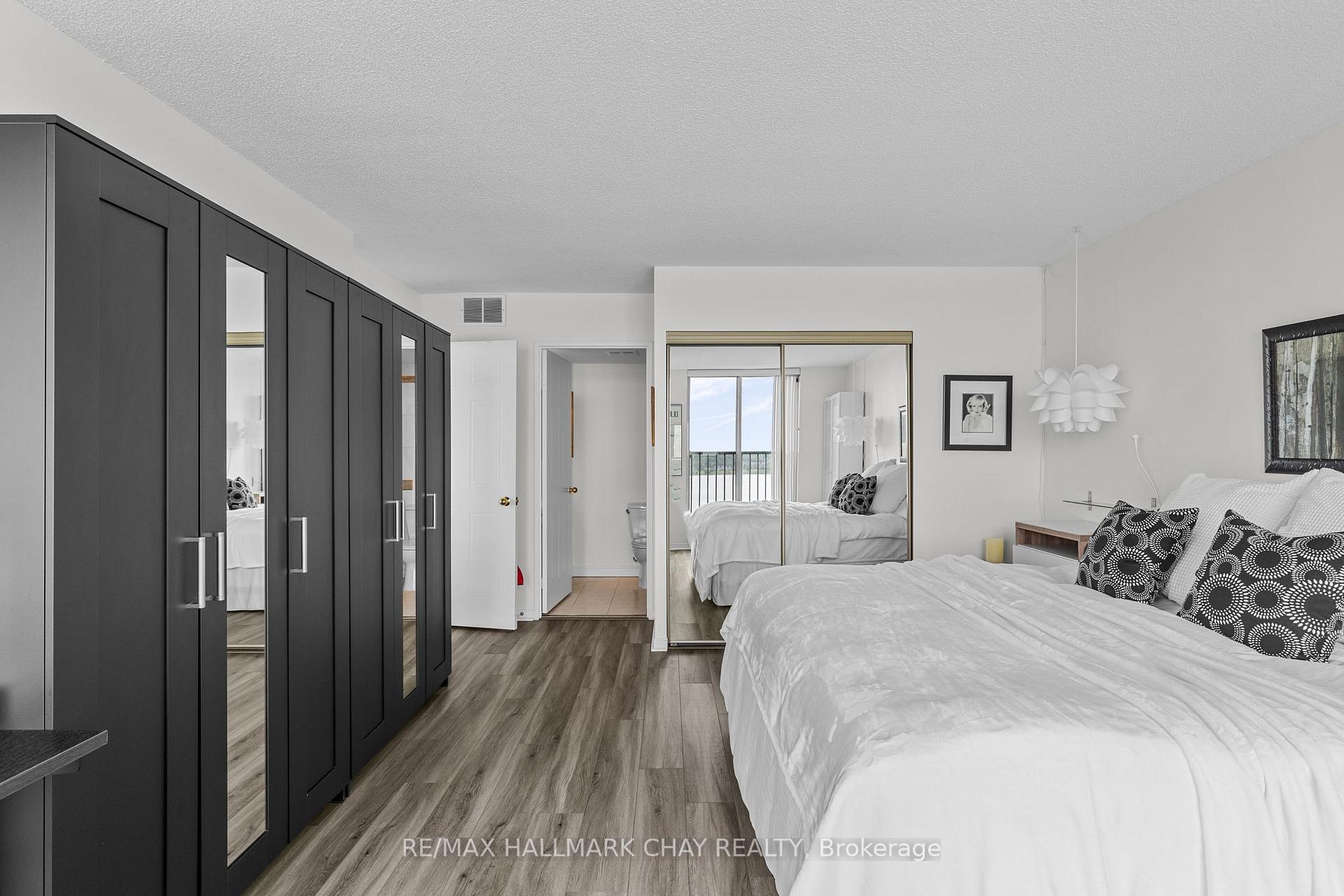 Photo 14 of Unit 906, 140 Dunlop Street E, Barrie, City Centre — HOMEH