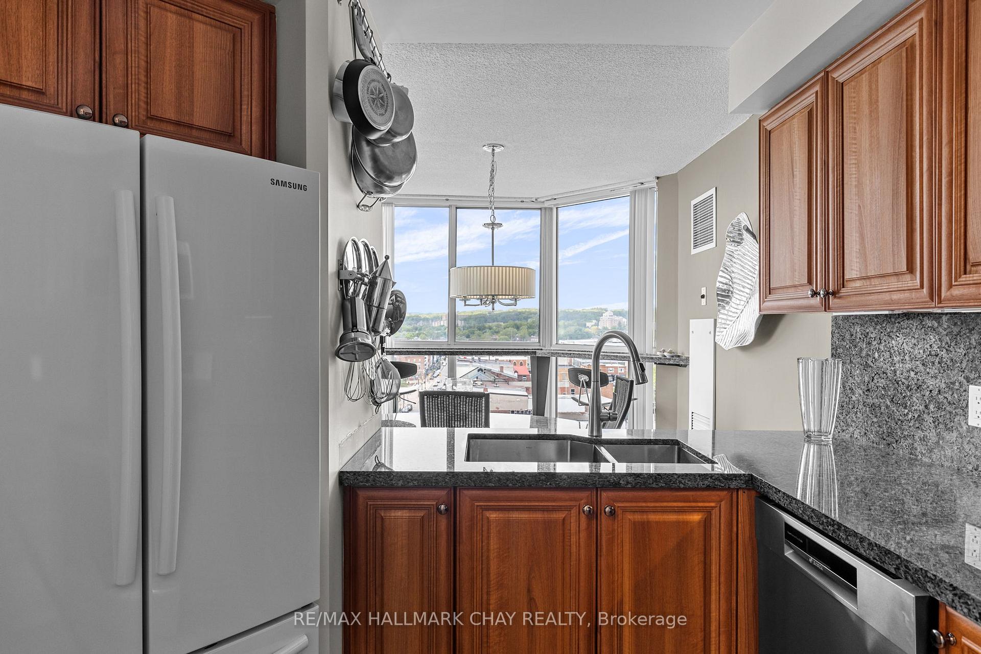 Photo 21 of Unit 906, 140 Dunlop Street E, Barrie, City Centre — HOMEH