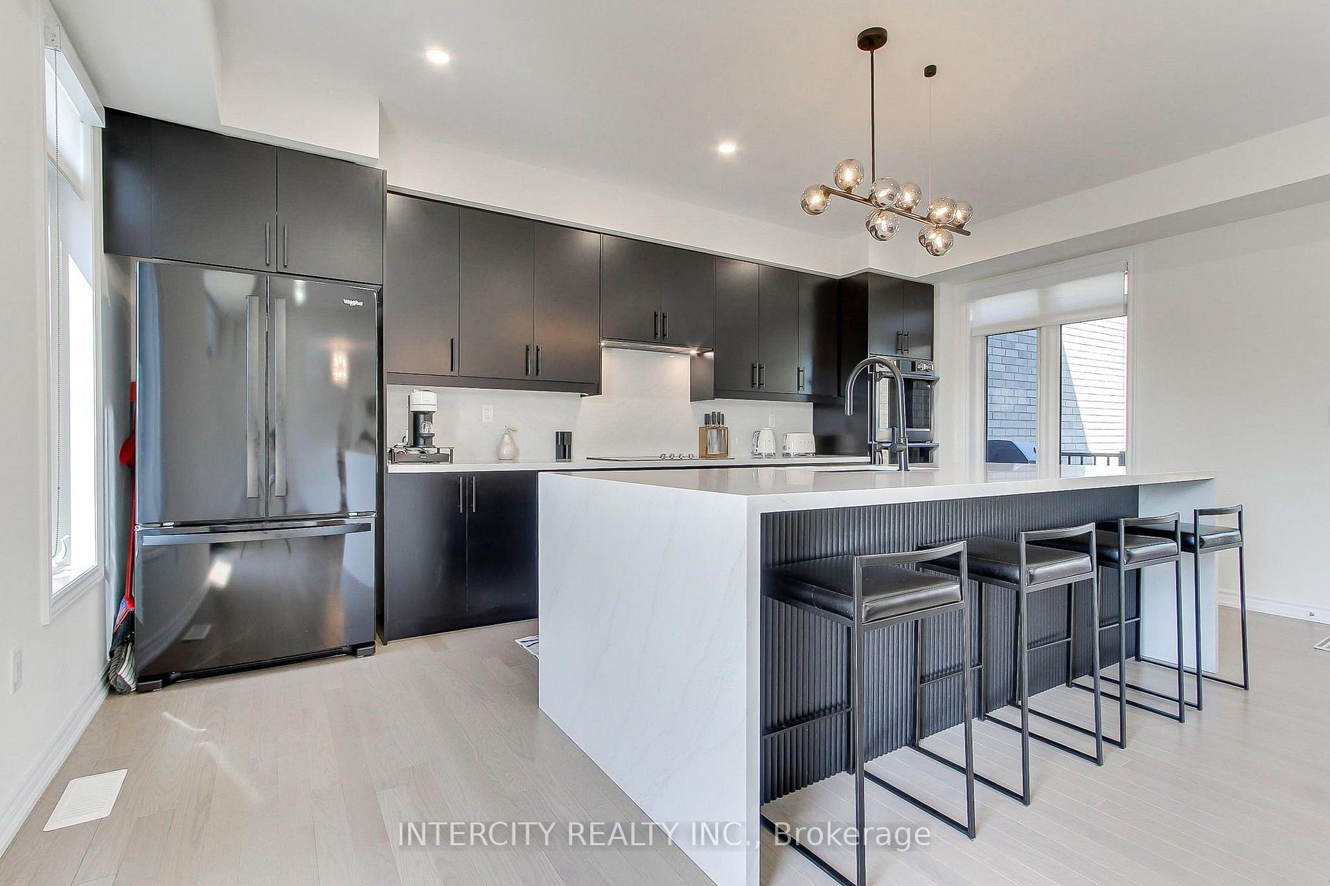 Photo 26 of 130 Blick Crescent, Aurora, Bayview Northeast — HOMEH