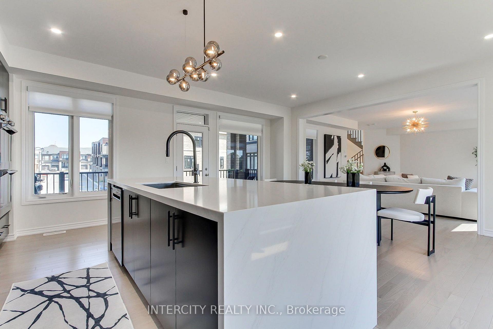 Photo 30 of 130 Blick Crescent, Aurora, Bayview Northeast — HOMEH