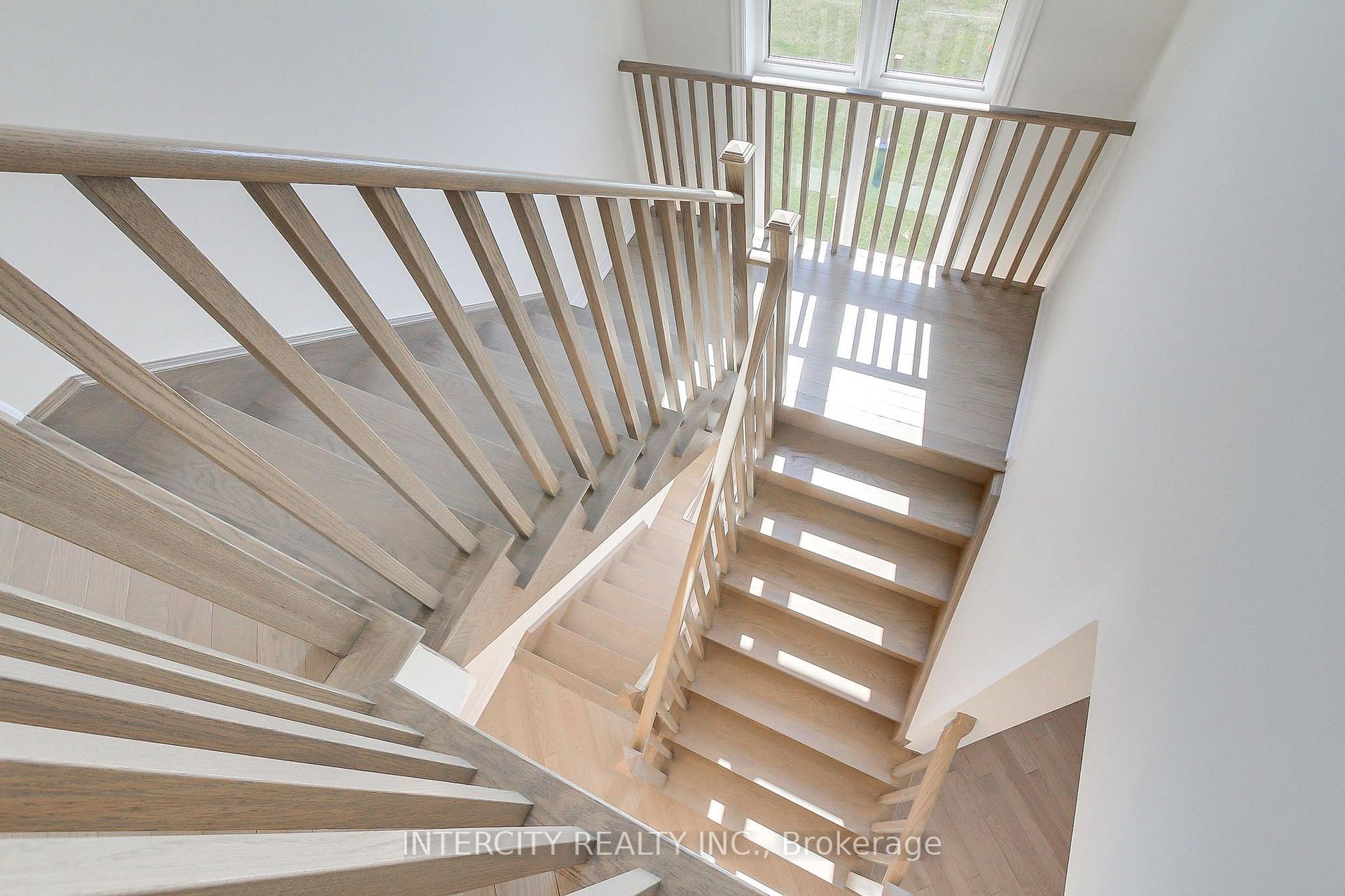 Photo 34 of 130 Blick Crescent, Aurora, Bayview Northeast — HOMEH