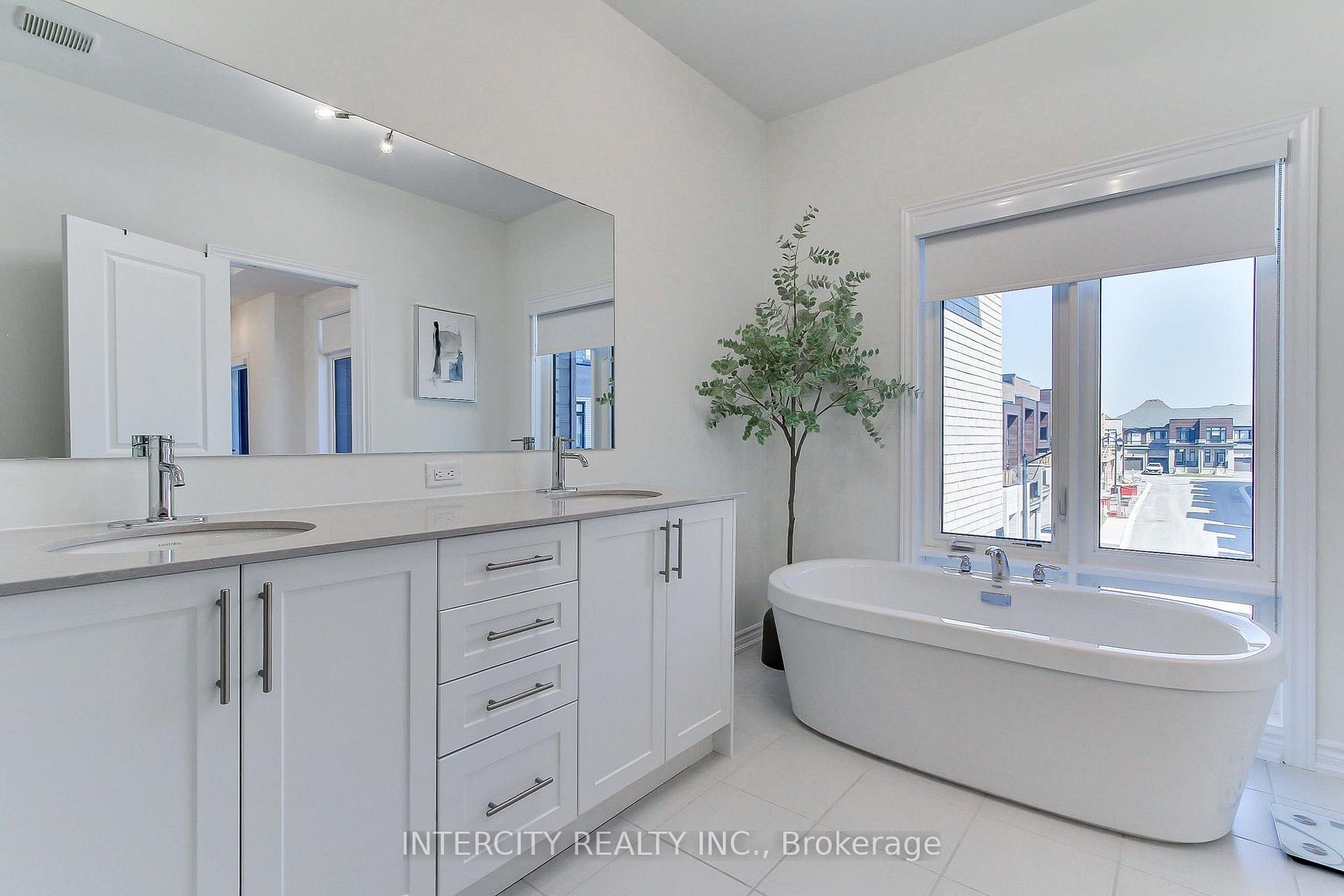 Photo 44 of 130 Blick Crescent, Aurora, Bayview Northeast — HOMEH