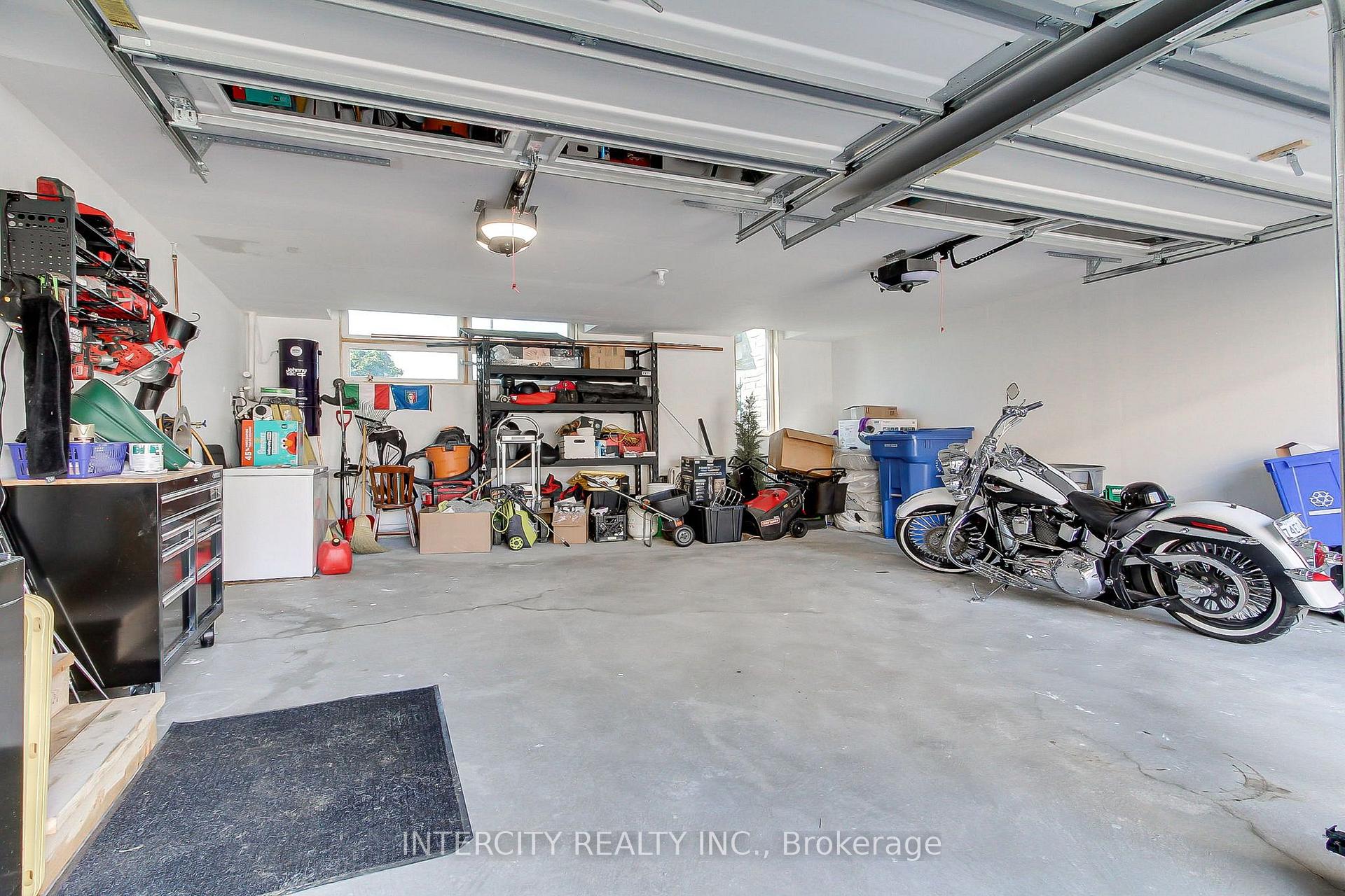 Photo 50 of 130 Blick Crescent, Aurora, Bayview Northeast — HOMEH