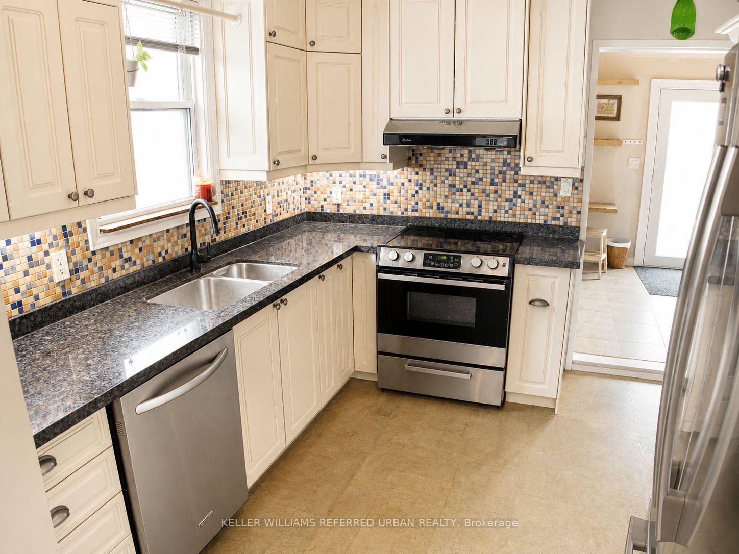 Photo 8 of 98 Foxwell Street, Toronto, Rockcliffe-Smythe — HOMEH