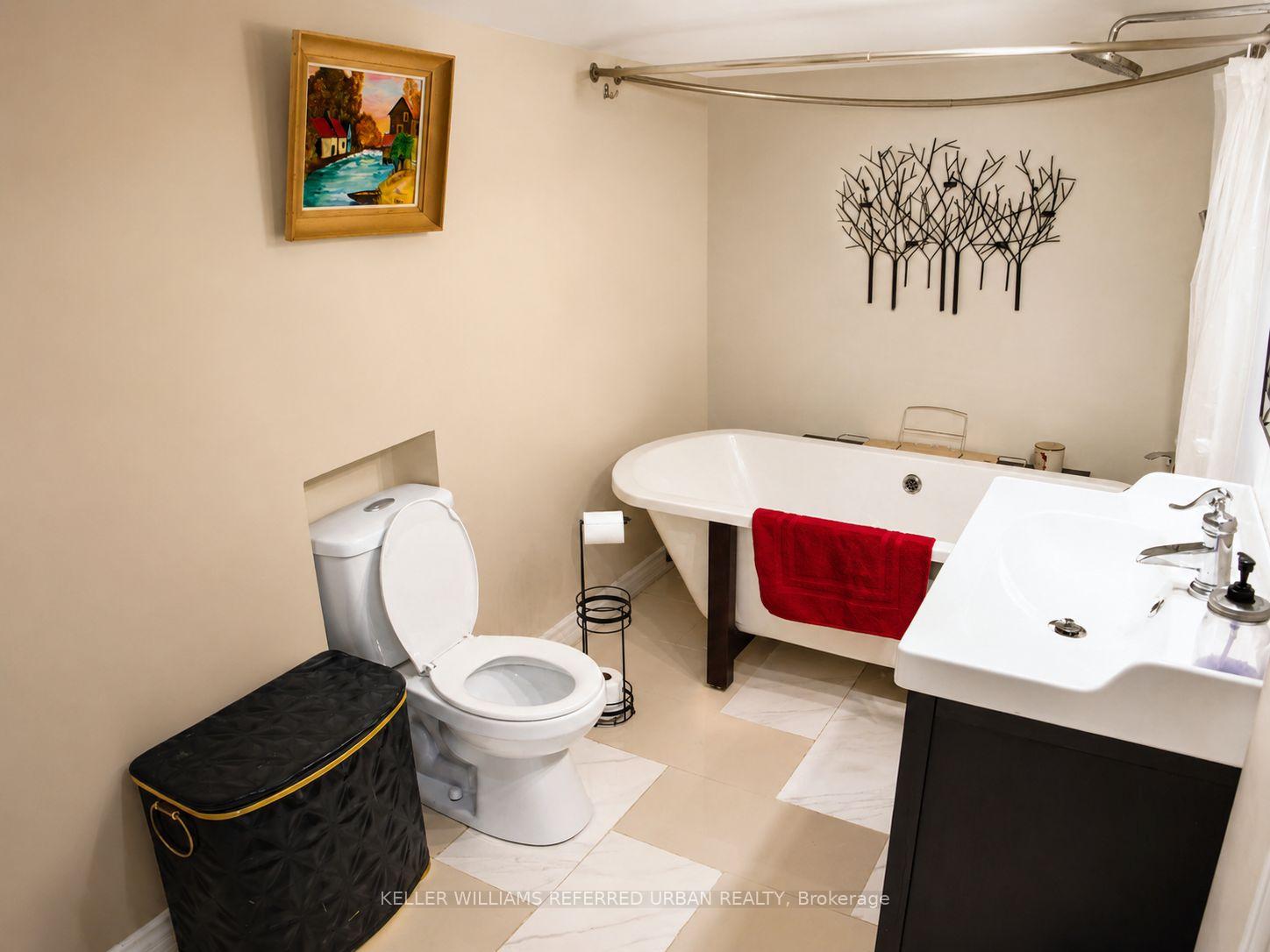 Photo 17 of 98 Foxwell Street, Toronto, Rockcliffe-Smythe — HOMEH