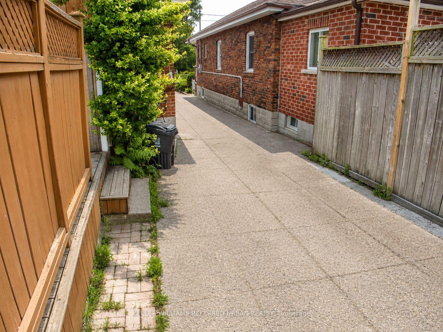 Photo 20 of 98 Foxwell Street, Toronto, Rockcliffe-Smythe — HOMEH