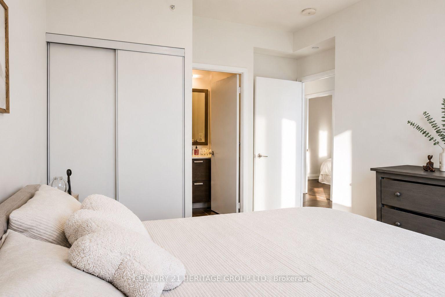 Photo 12 of Unit 708, 11 Bogert Avenue NE, North York, Lansing-Westgate — HOMEH