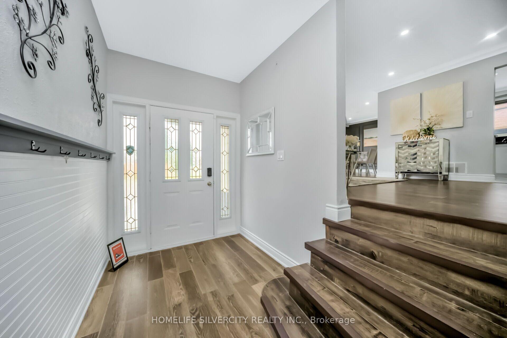 Photo 6 of 224 Delrex Boulevard, Halton Hills, Georgetown — HOMEH