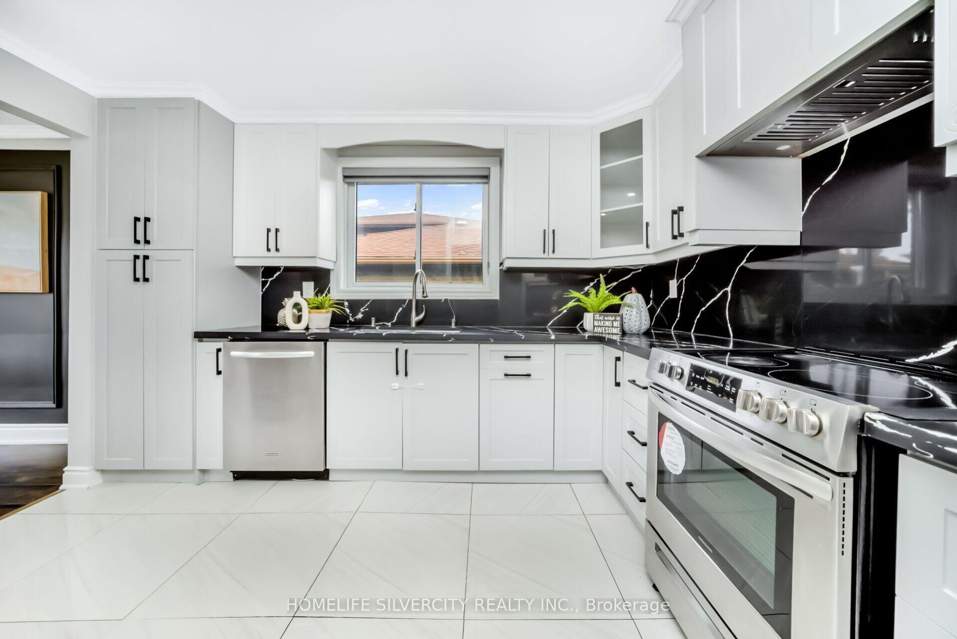 Photo 18 of 224 Delrex Boulevard, Halton Hills, Georgetown — HOMEH