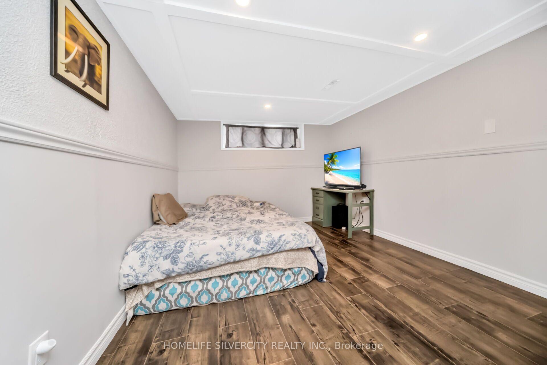 Photo 42 of 224 Delrex Boulevard, Halton Hills, Georgetown — HOMEH