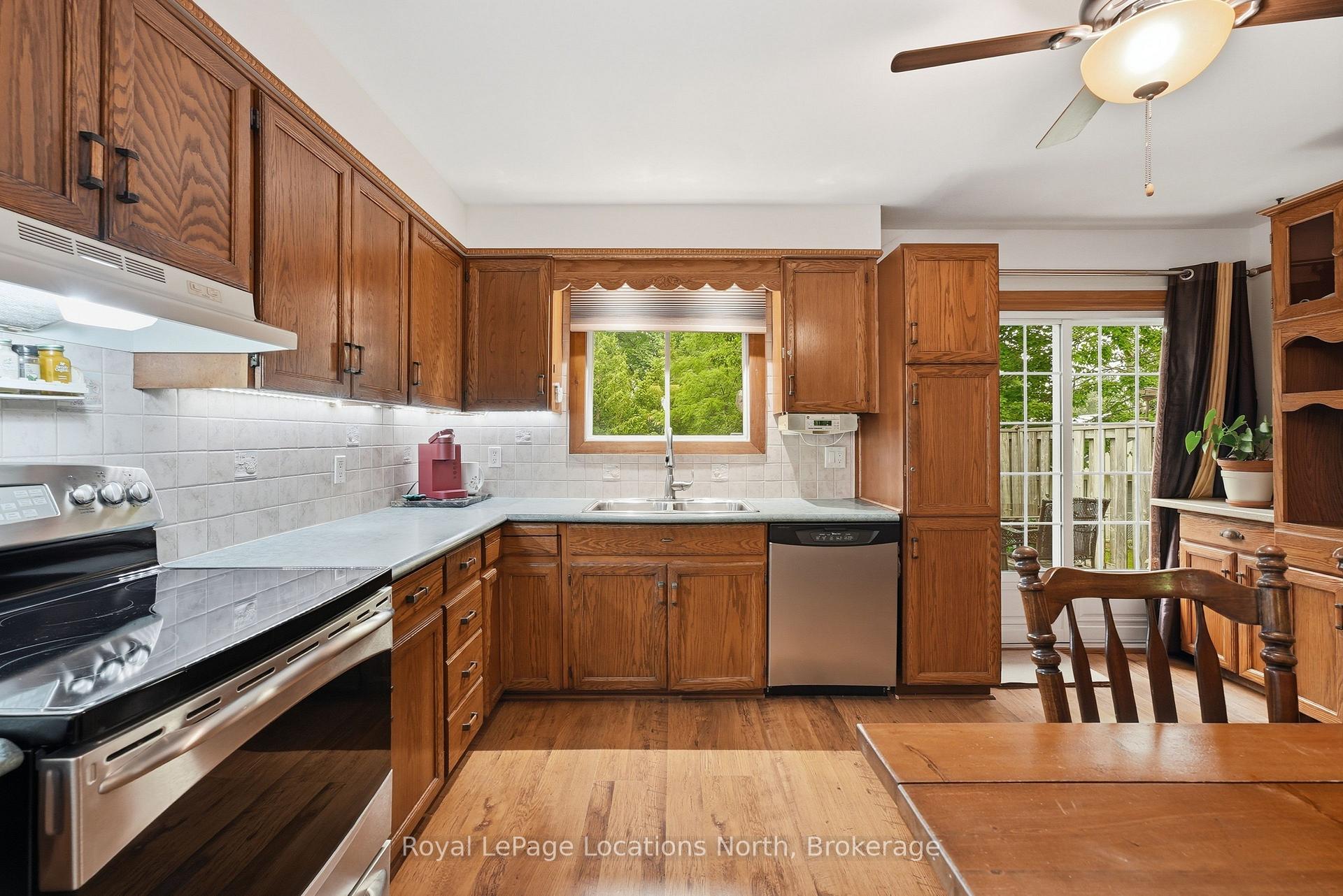Photo 10 of 488 Maple Street, Collingwood — HOMEH