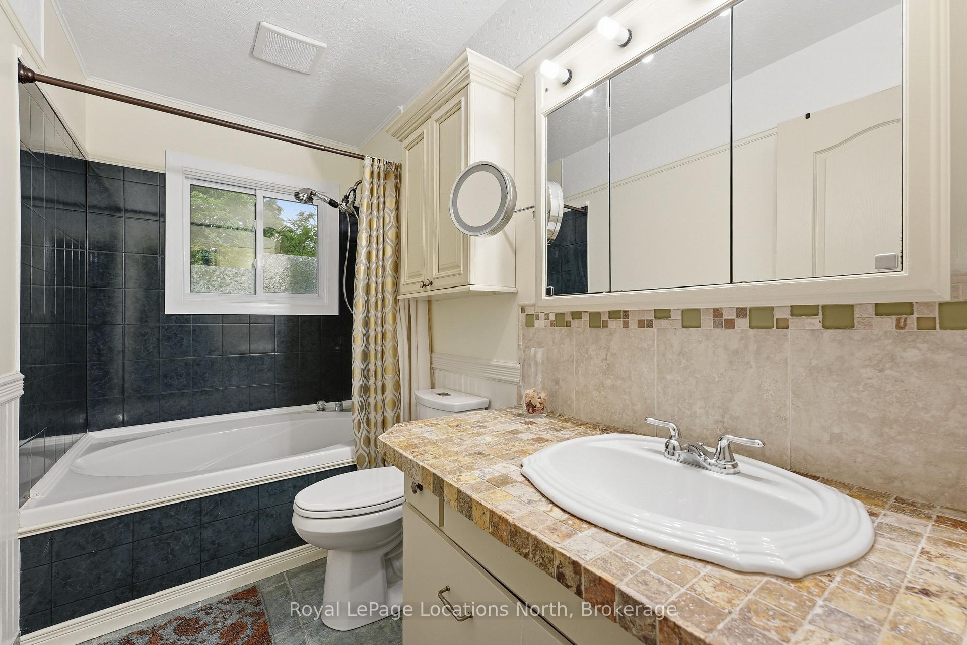 Photo 20 of 488 Maple Street, Collingwood — HOMEH