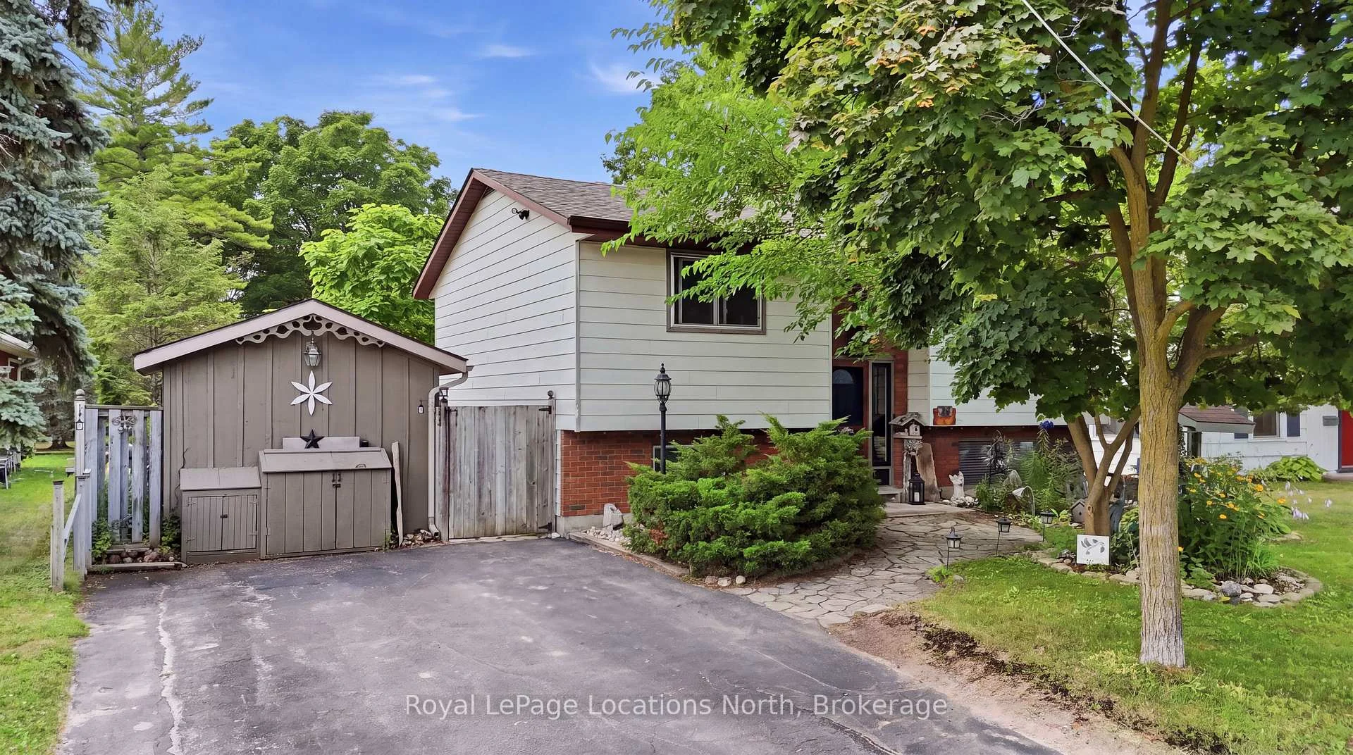 Photo 1 of 488 Maple Street, Collingwood — HOMEH