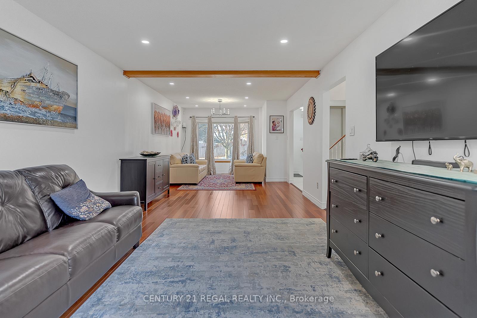 Photo 12 of 28 Upland Drive, Whitby, Blue Grass Meadows — HOMEH