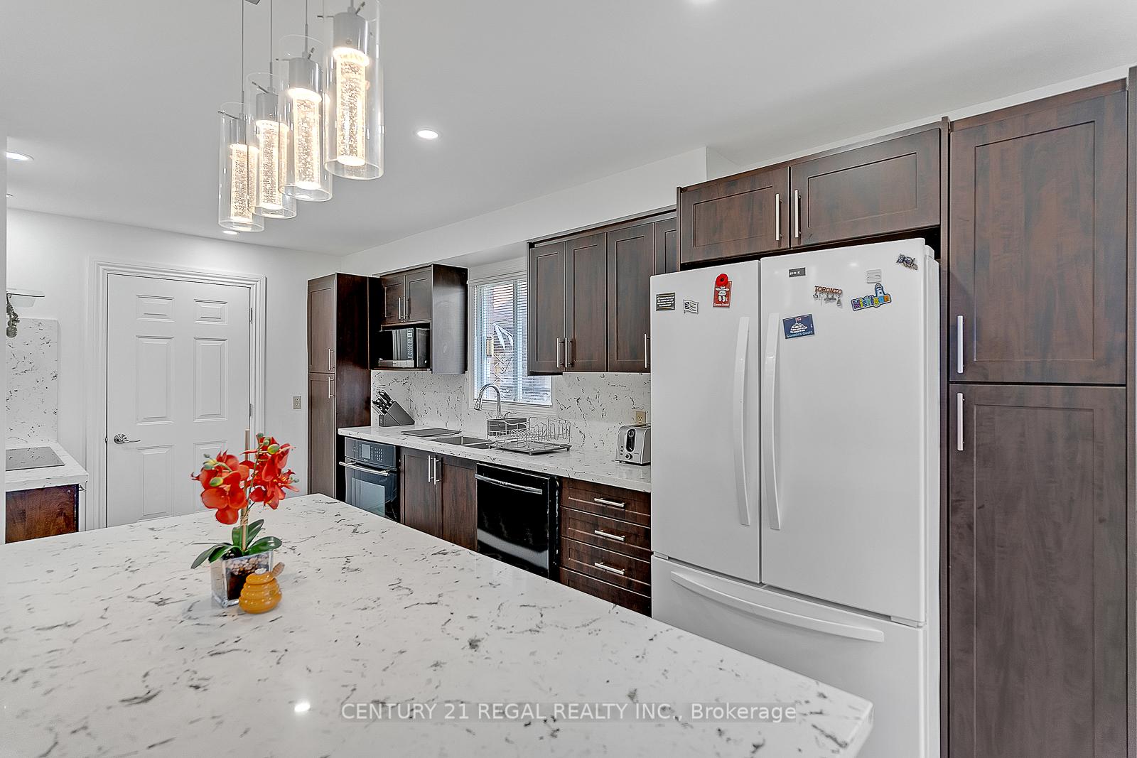 Photo 21 of 28 Upland Drive, Whitby, Blue Grass Meadows — HOMEH